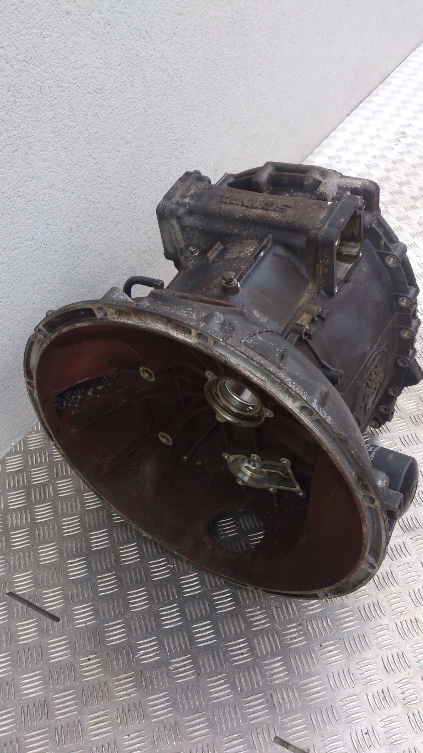 OBUDOWA SKRZYNI BIEGÓW PRZÓD SCANIA R GRS 905 - obrazek 2