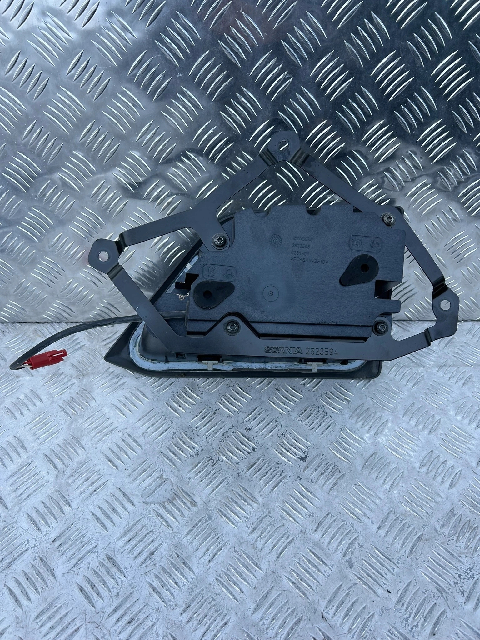 HALOGEN DACHOWY GLOBU Z RAMKĄ SCANIA NTG PRAWY - obrazek 2