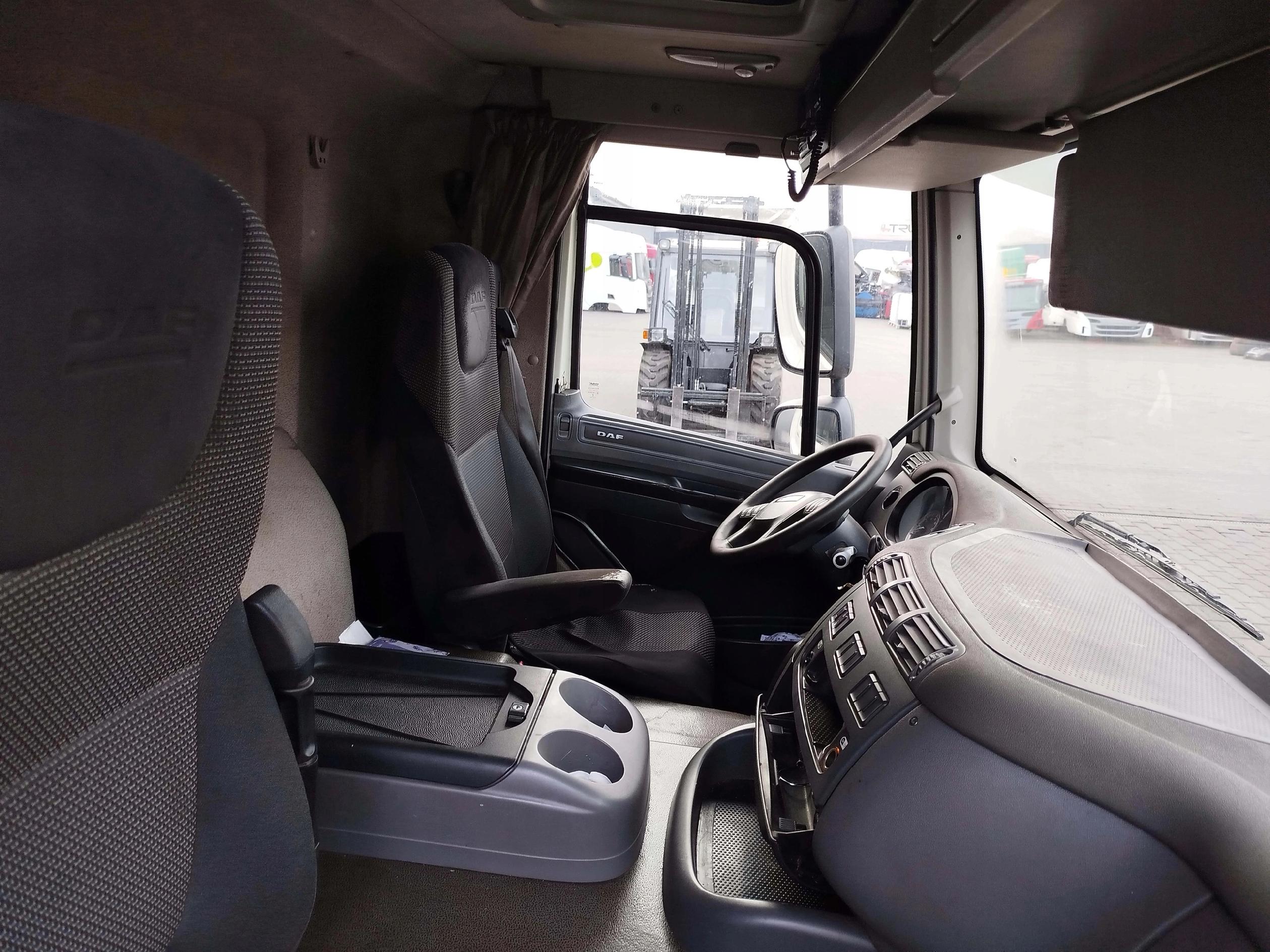 KABINA DAF CF 106 - obrazek 8