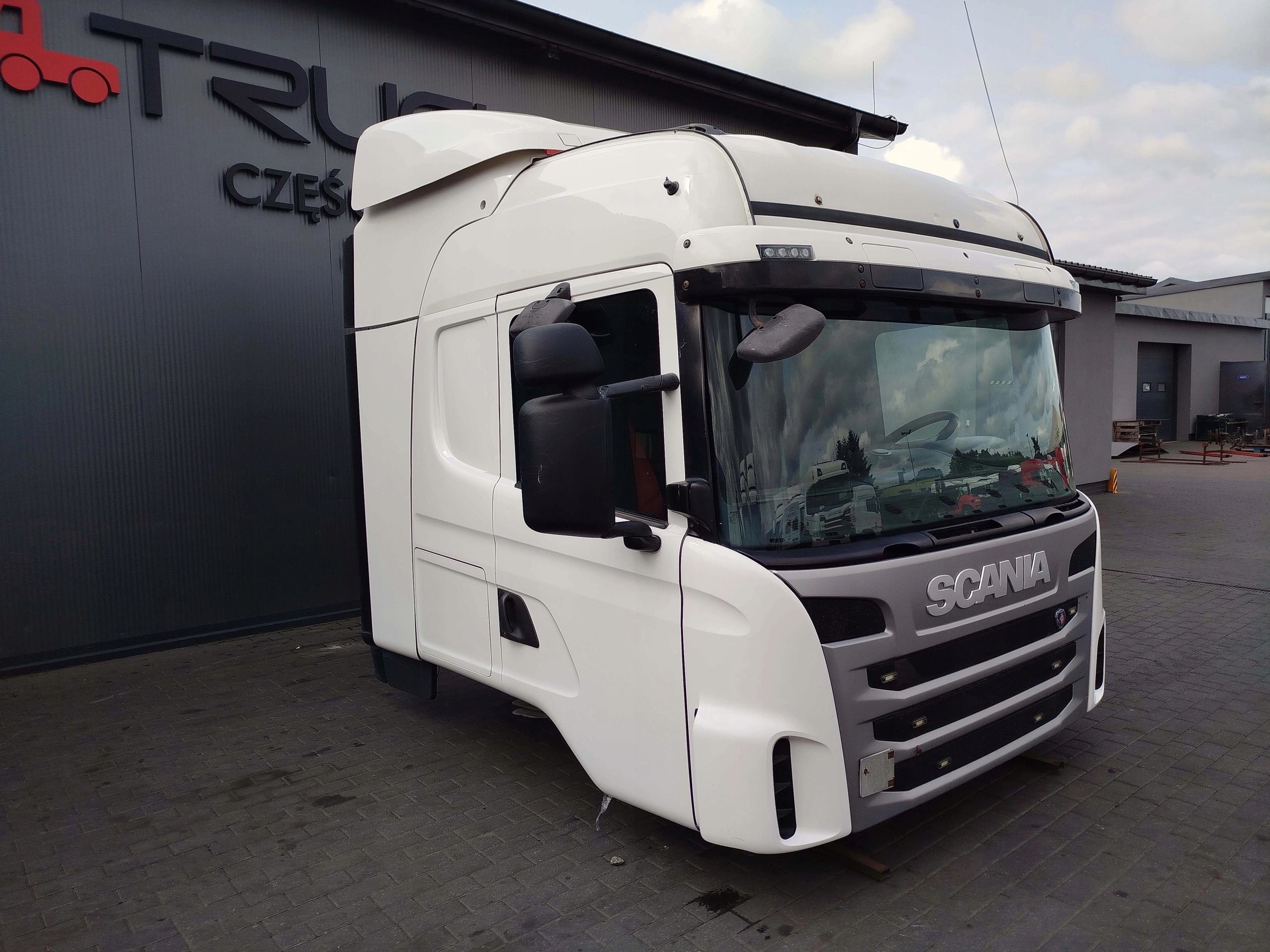 KABINA SCANIA G XPI HIGHLINE - obrazek 2