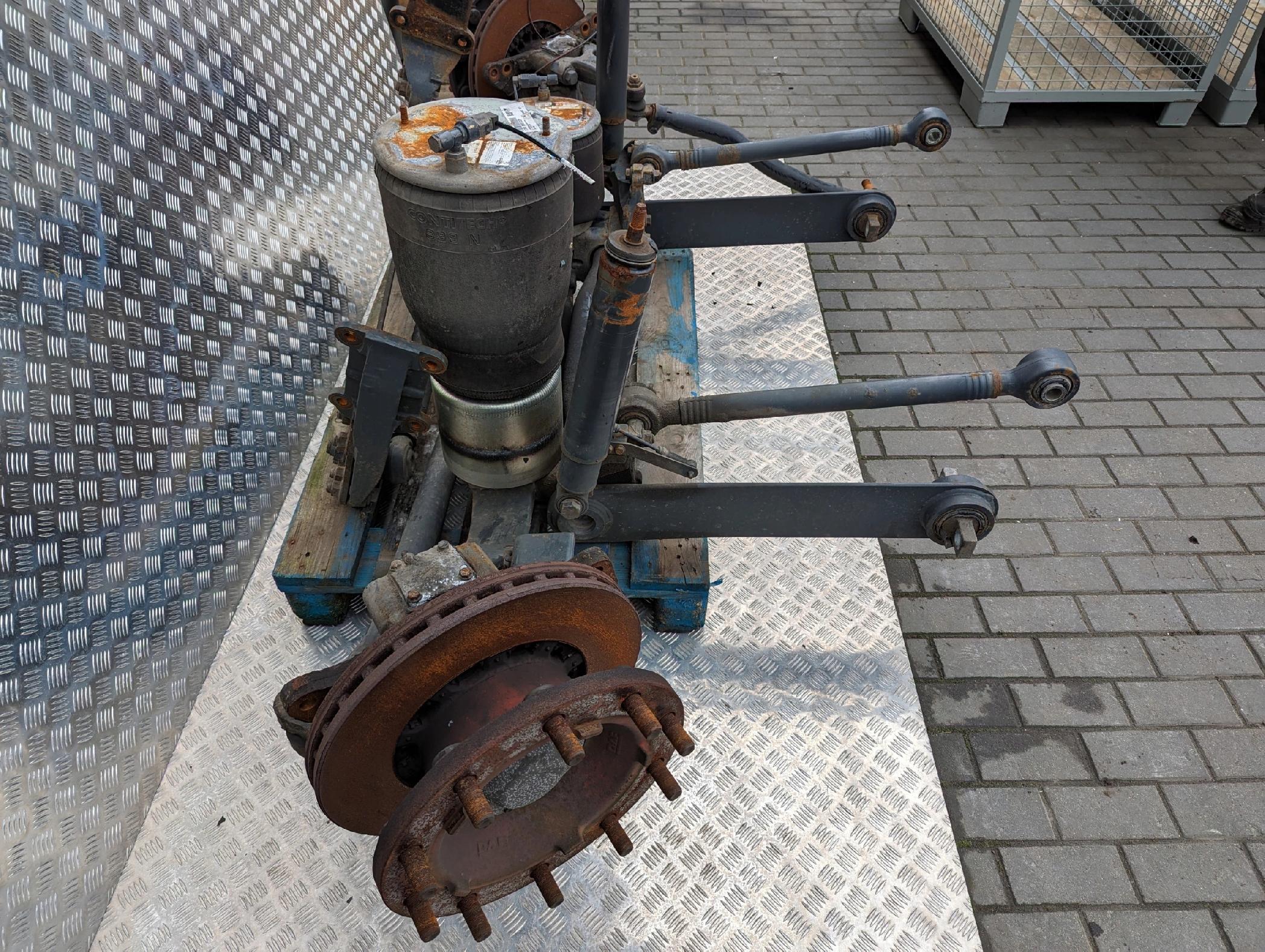 BELKA TYŁ TYLNA ZAWIESZENIA DAF XF 106 - obrazek 3