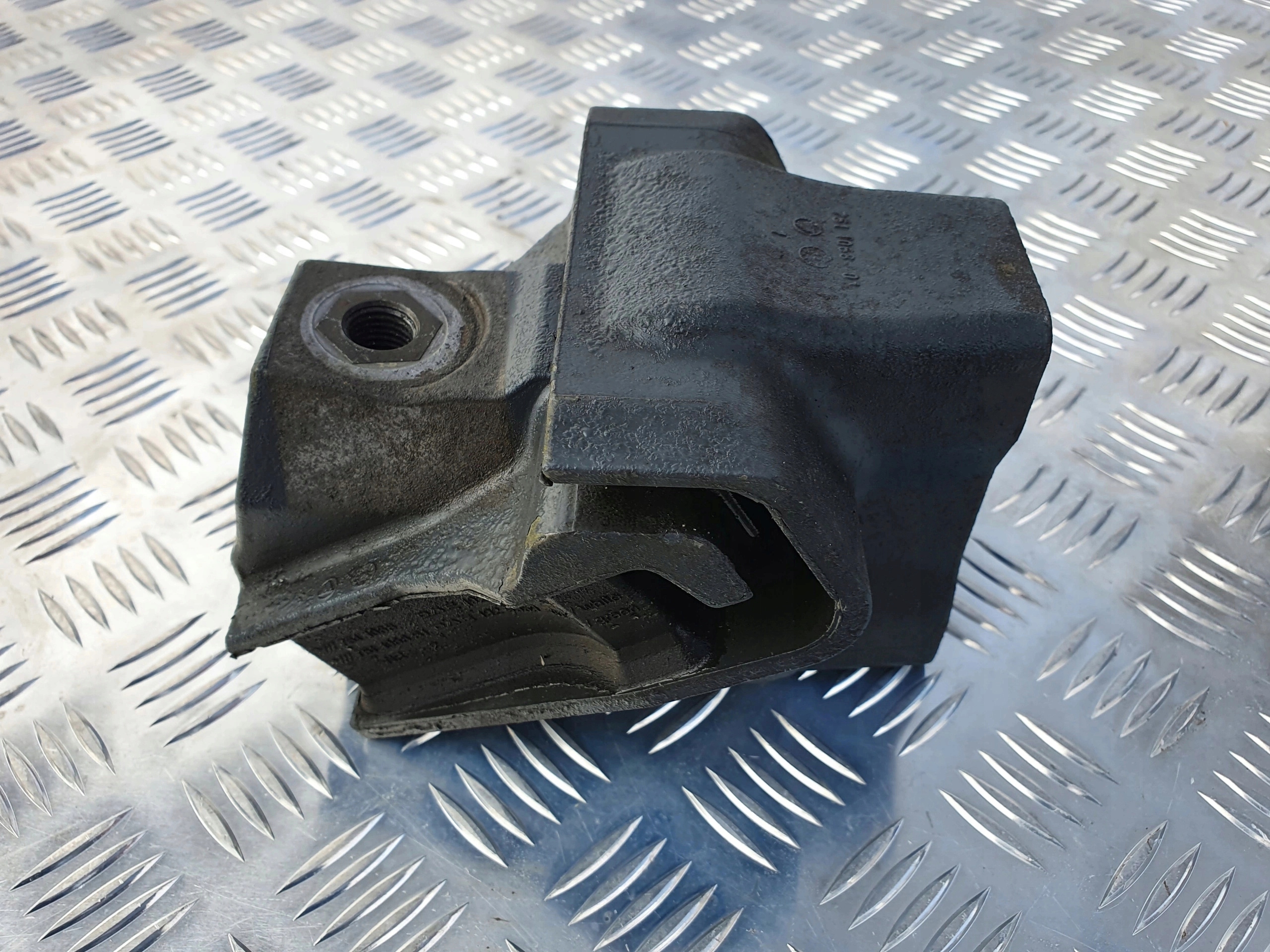 PODUSZKA PODUSZKI SILNIKA PRZÓD DAF XF 106 - obrazek 2