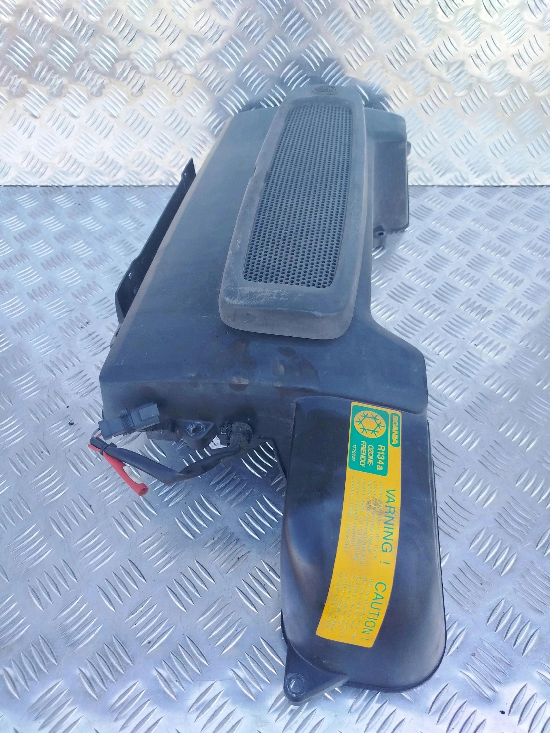 OBUDOWA ZEWNETRZNA NAGRZEWNICY SCANIA STREAMLINE - obrazek 3