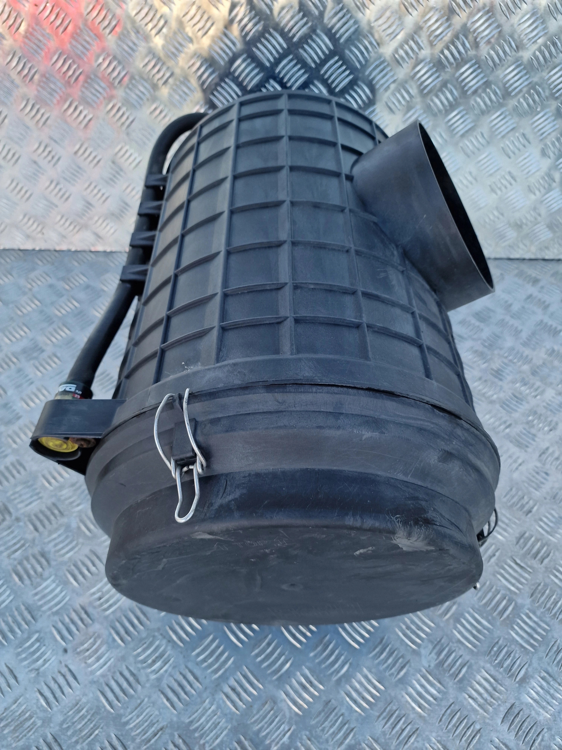 OBUDOWA FILTRA POWIETRZA DAF XF 105 BDF - obrazek 4