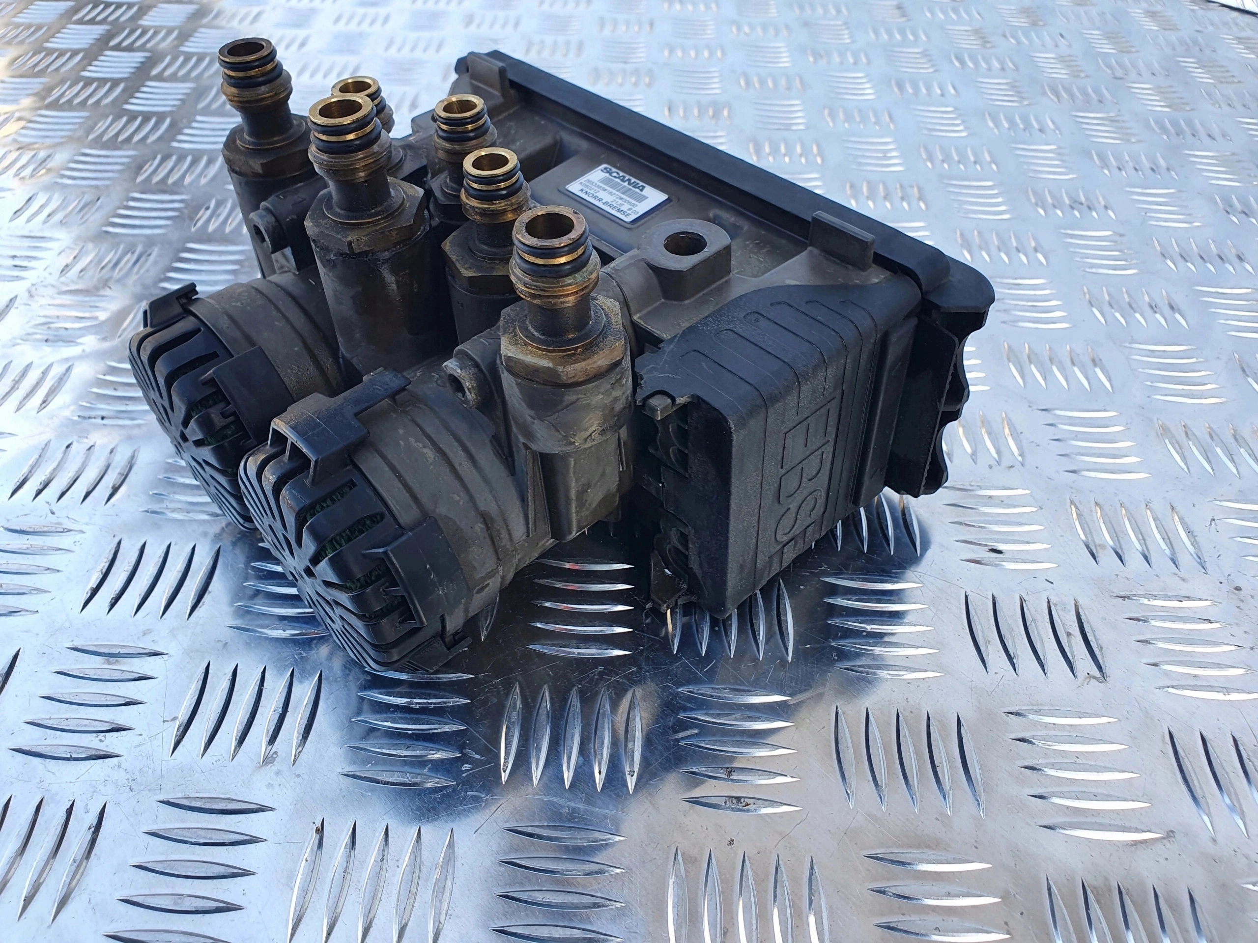 ZAWÓR MODULATOR EBS PODWÓJNY SCANIA NTG - obrazek 4