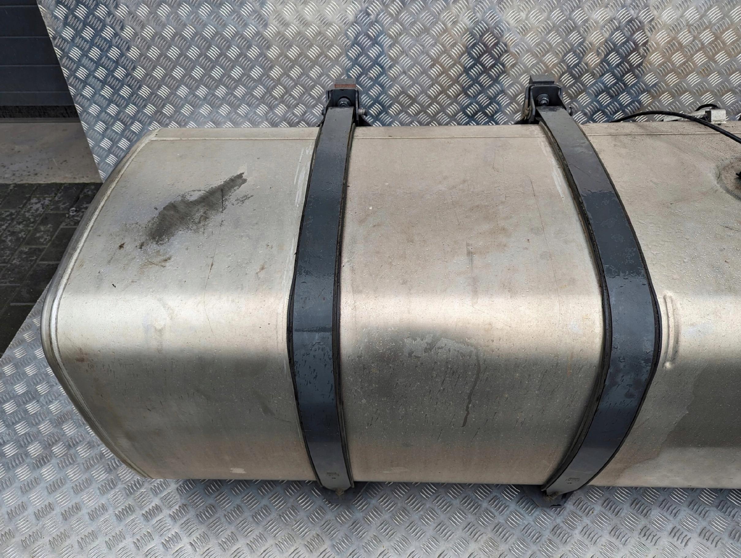 ZBIORNIK PALIWA 750 LITRÓW DAF XF 106 LIFT 2018 RO - obrazek 4