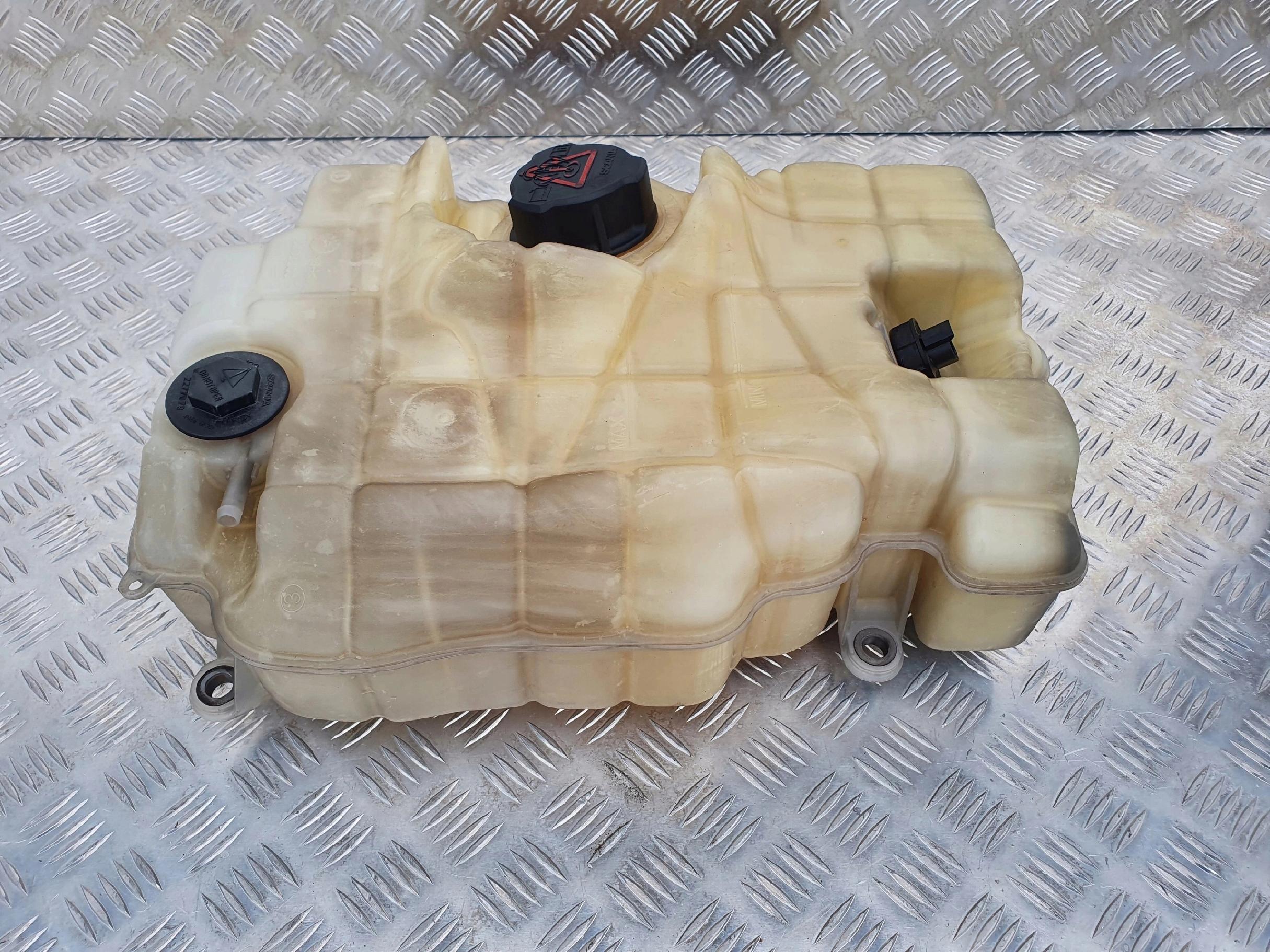 ZBIORNICZEK WYRÓWNAWCZY PŁYNU CHŁODZĄCEGO SCANIA NTG NOWY MODEL - obrazek 4