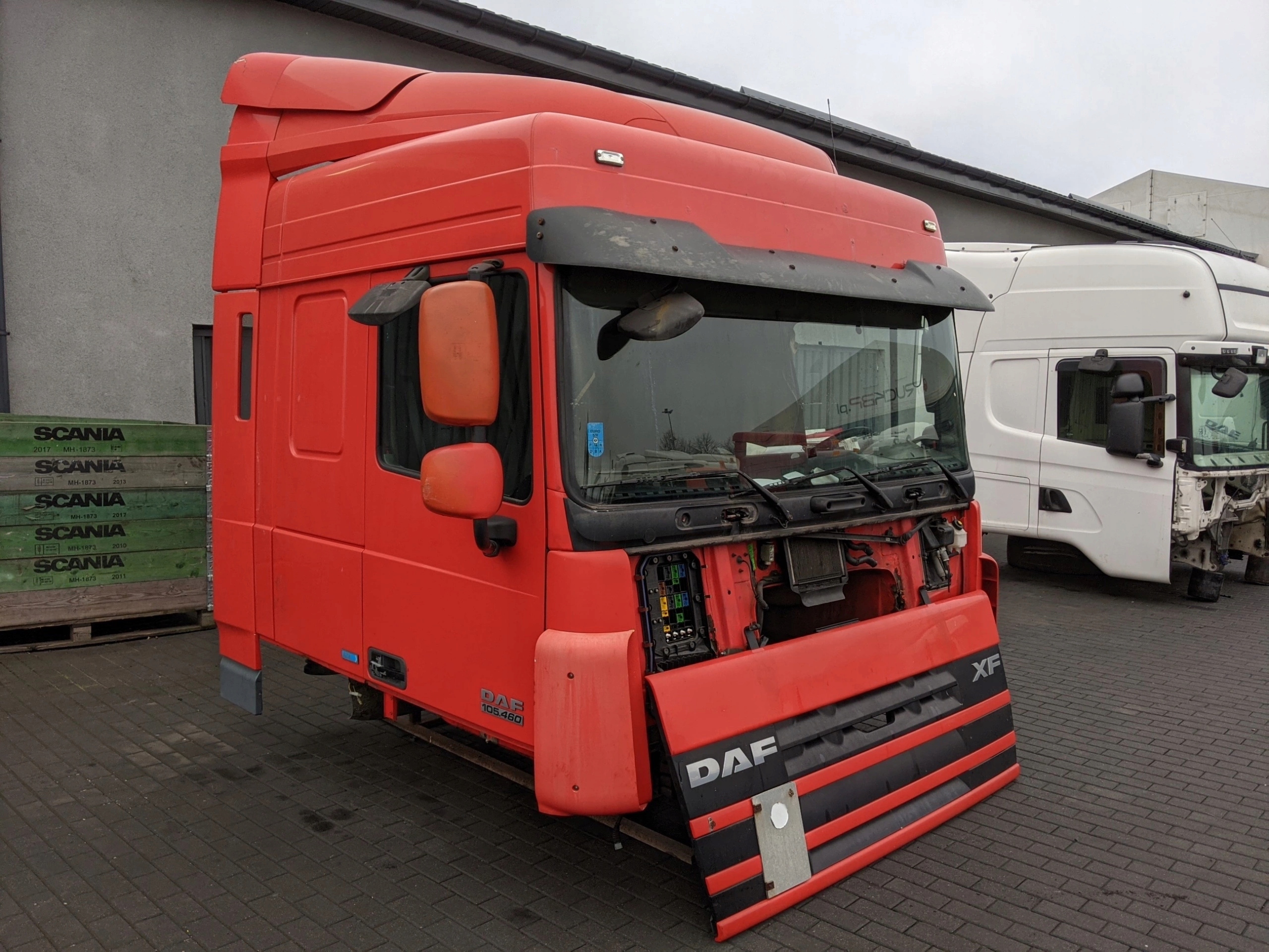 KABINA DAF XF 105 2012 ROK NOWY TYP SŁUPKA - obrazek 2