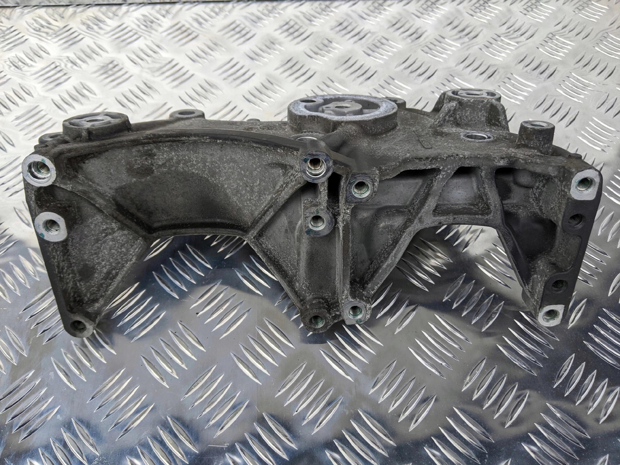 WSPORNIK PODSTAWA SPRĘŻARKI KLIMATYZACJI SCANIA XP - obrazek 3