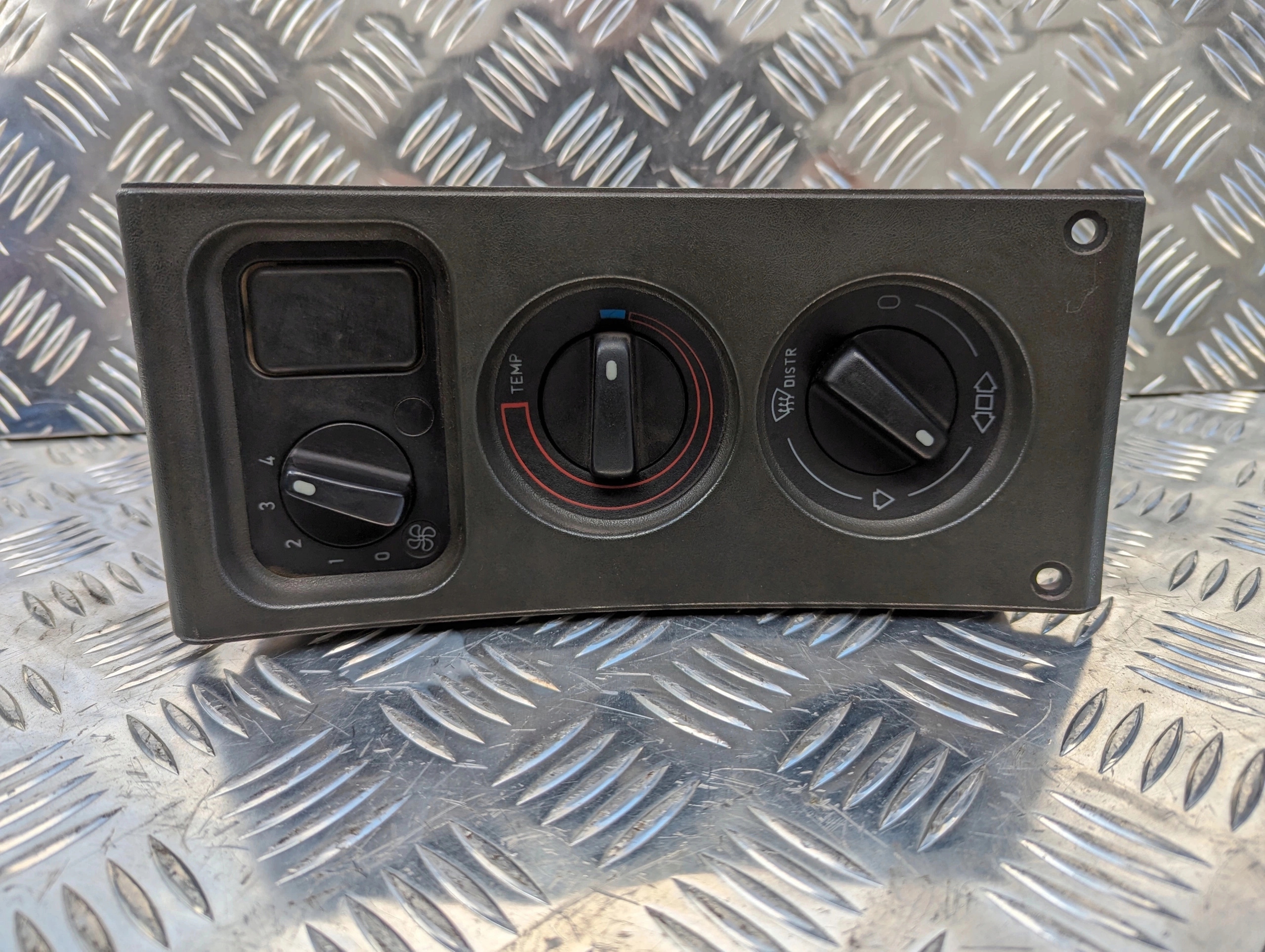 PANEL OGRZEWANIA CIEPŁO/ZIMNO ELEKTRYCZNY SCANIA 4 124 - obrazek 2