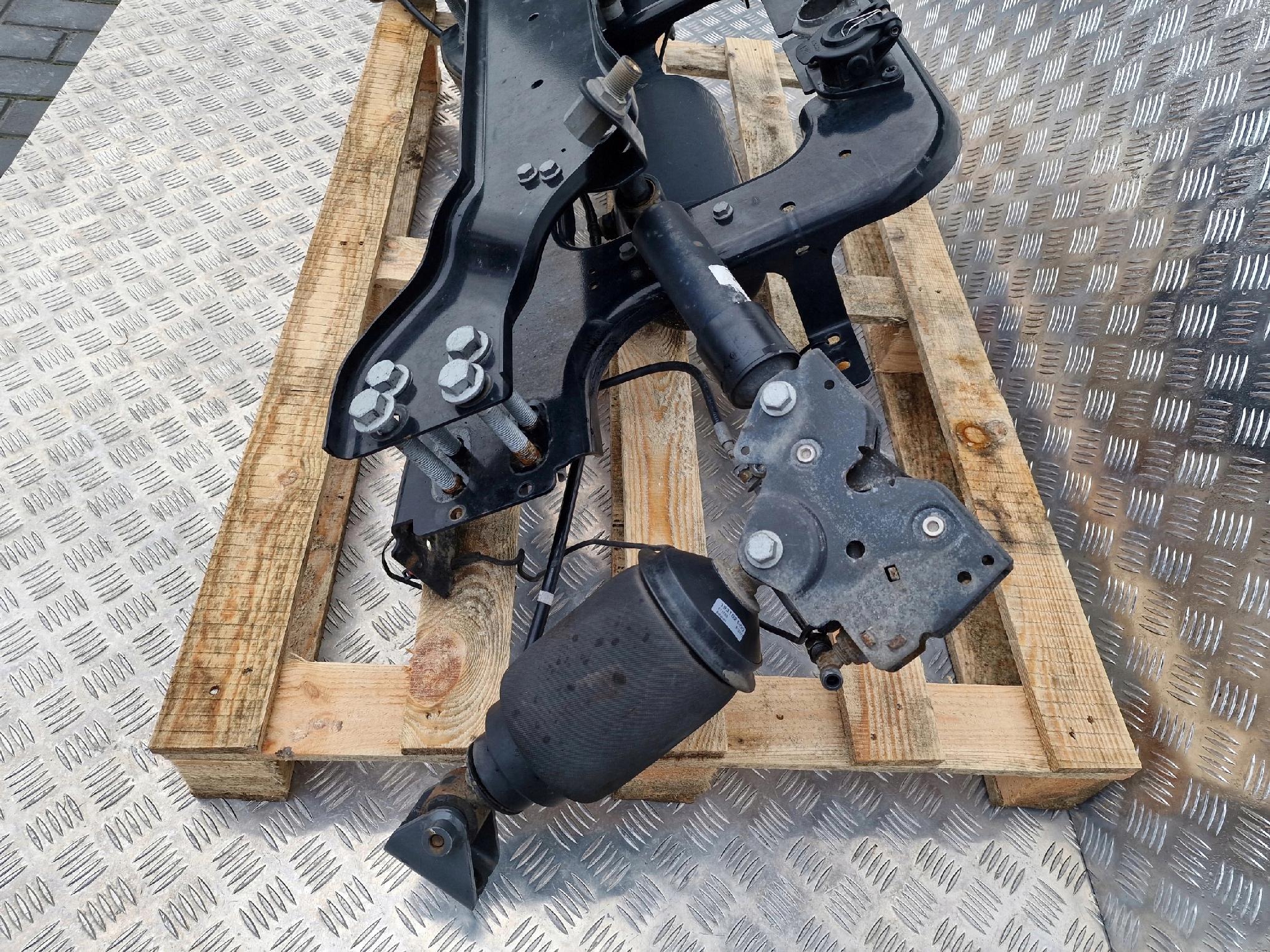 BELKA TYLNA KABINY DAF XF 106 LIFT 480 EURO 6 - obrazek 3