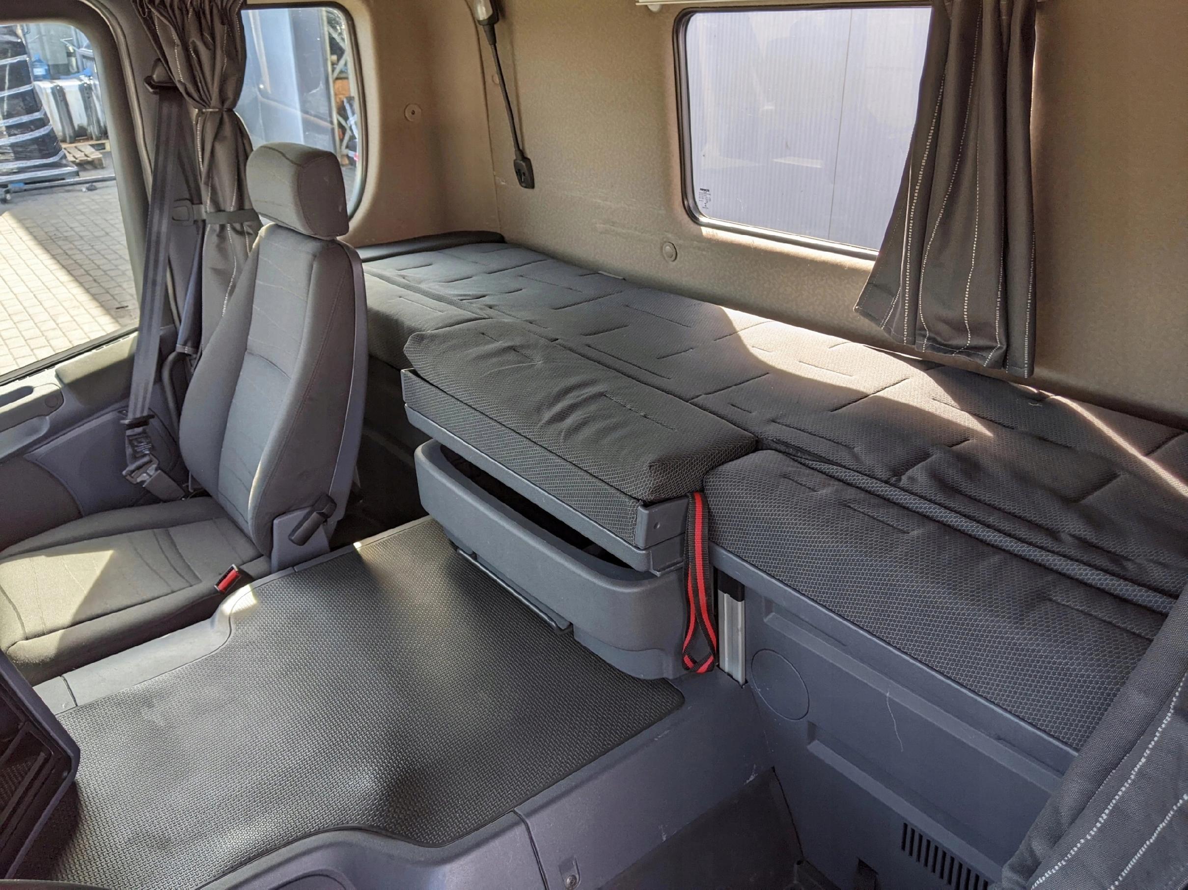 KABINA SCANIA STREAMLINE CP19 2017 ROK - obrazek 8