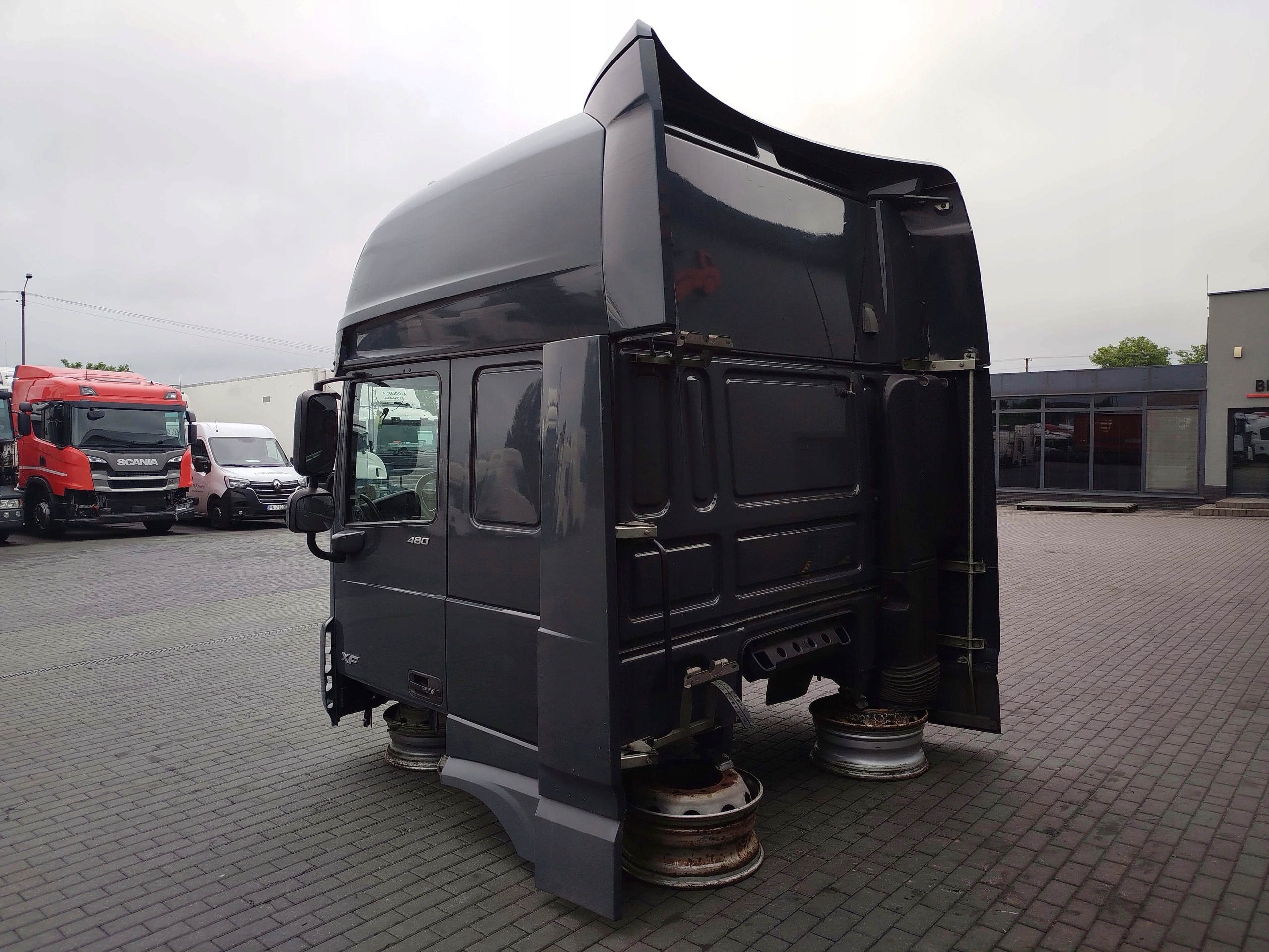 KABINA DAF XF 106 LIFT - obrazek 5