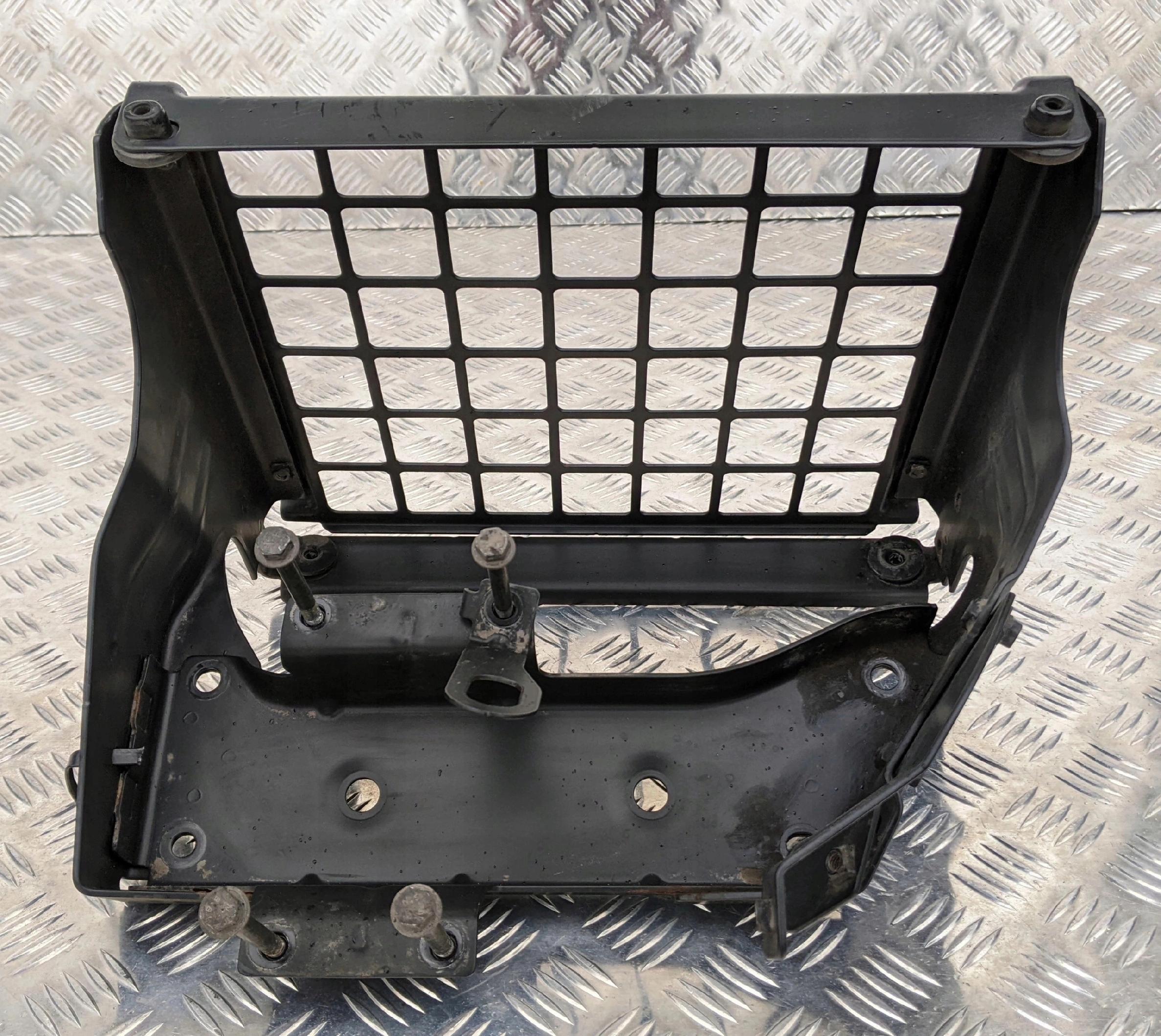 WSPORNIK SIATKA KLIMATYZACJI POSTOJOWEJ SCANIA NTG - obrazek 2