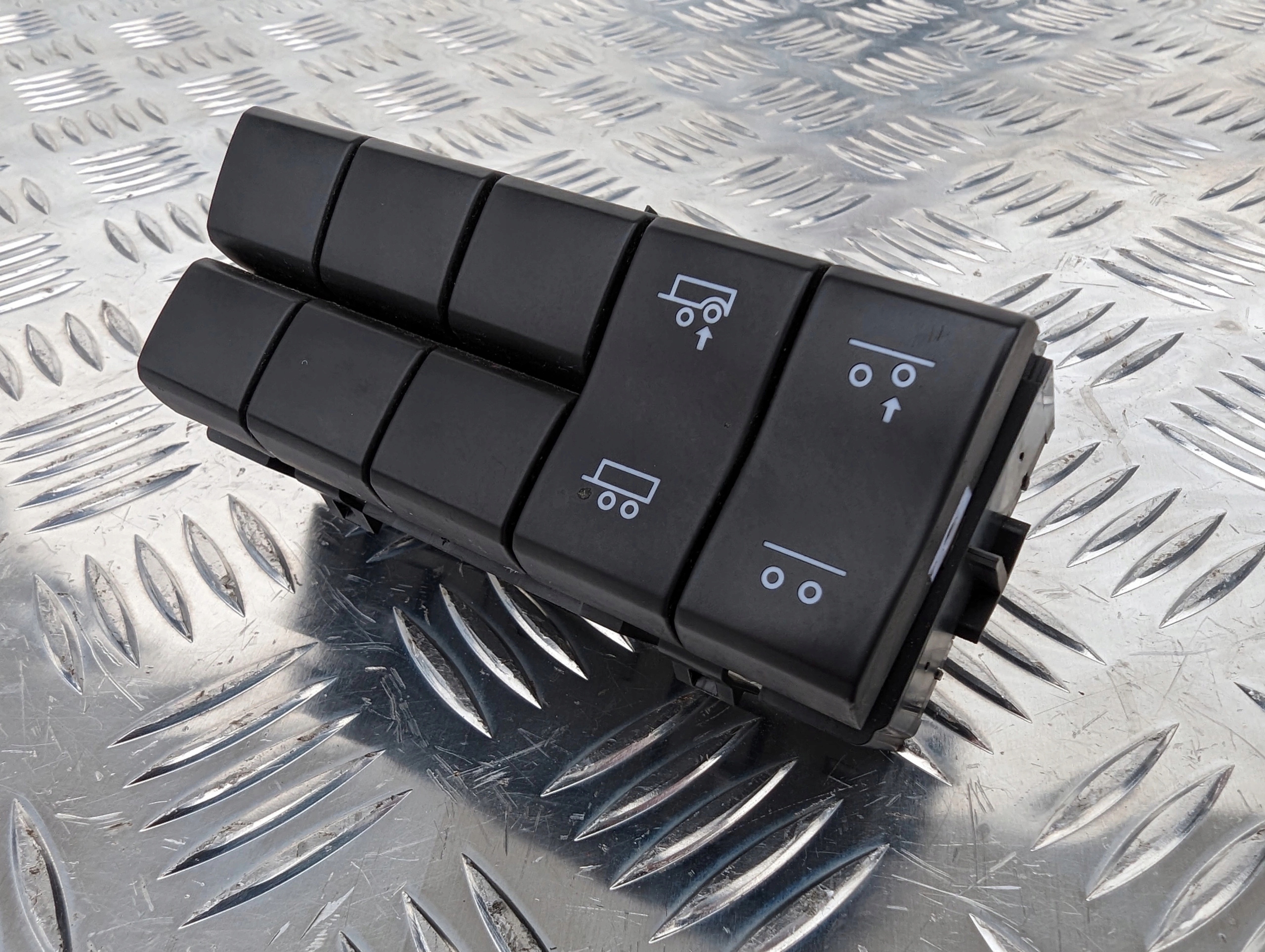 PANEL PRZEŁĄCZNIKI KOKPITU SCANIA NTG - obrazek 2