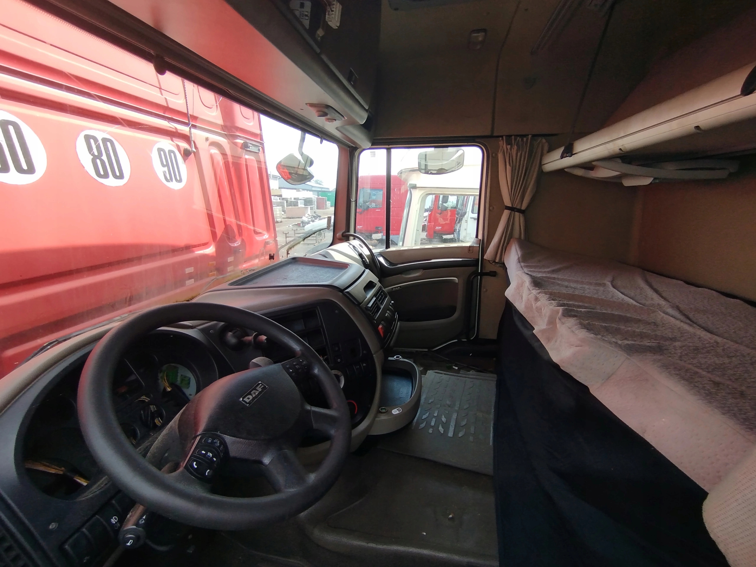 PROMOCJA KABINA DAF XF 105 - obrazek 5