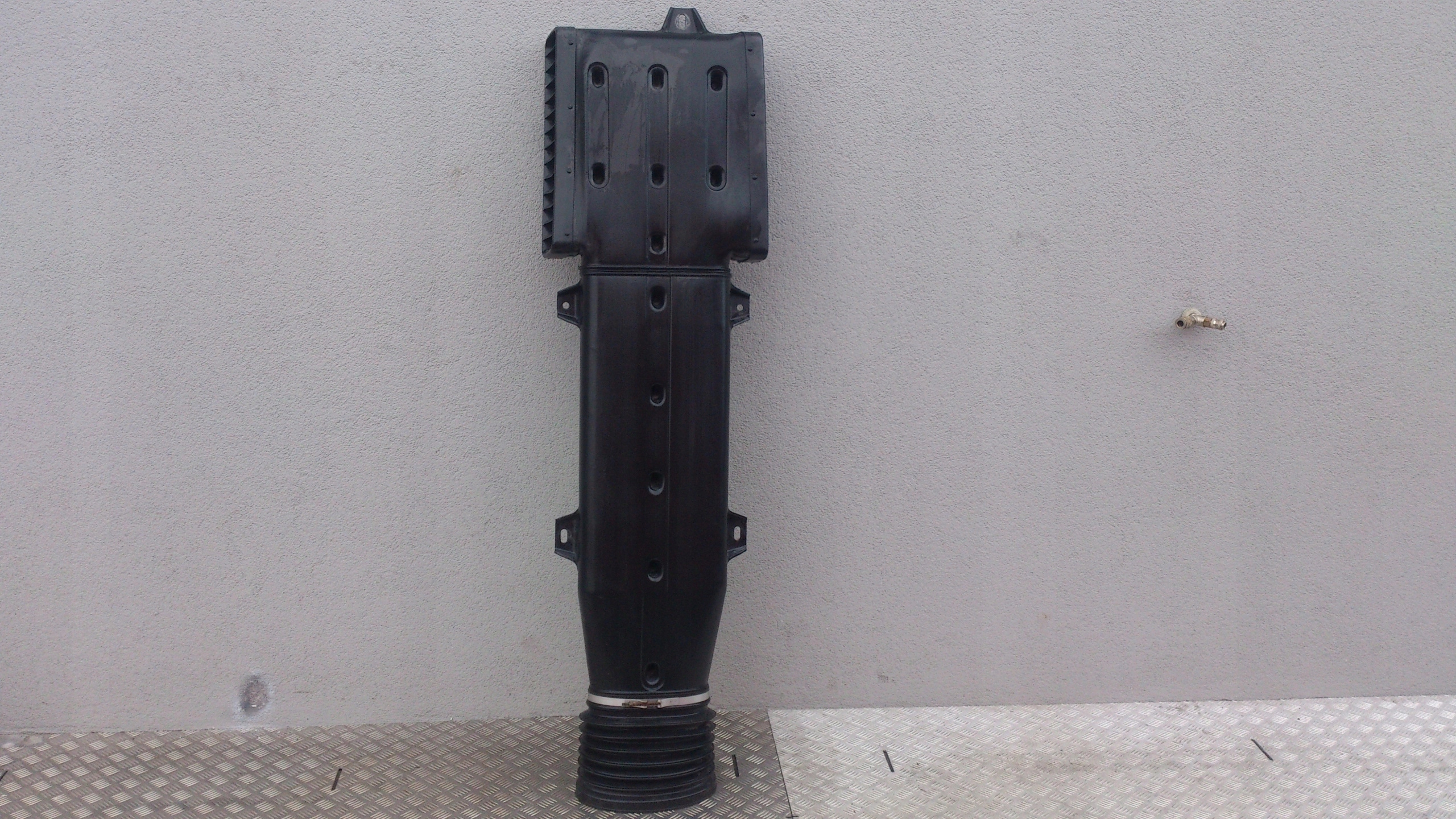 KOMIN WLOT POWIETRZA DAF XF 105 - obrazek 2