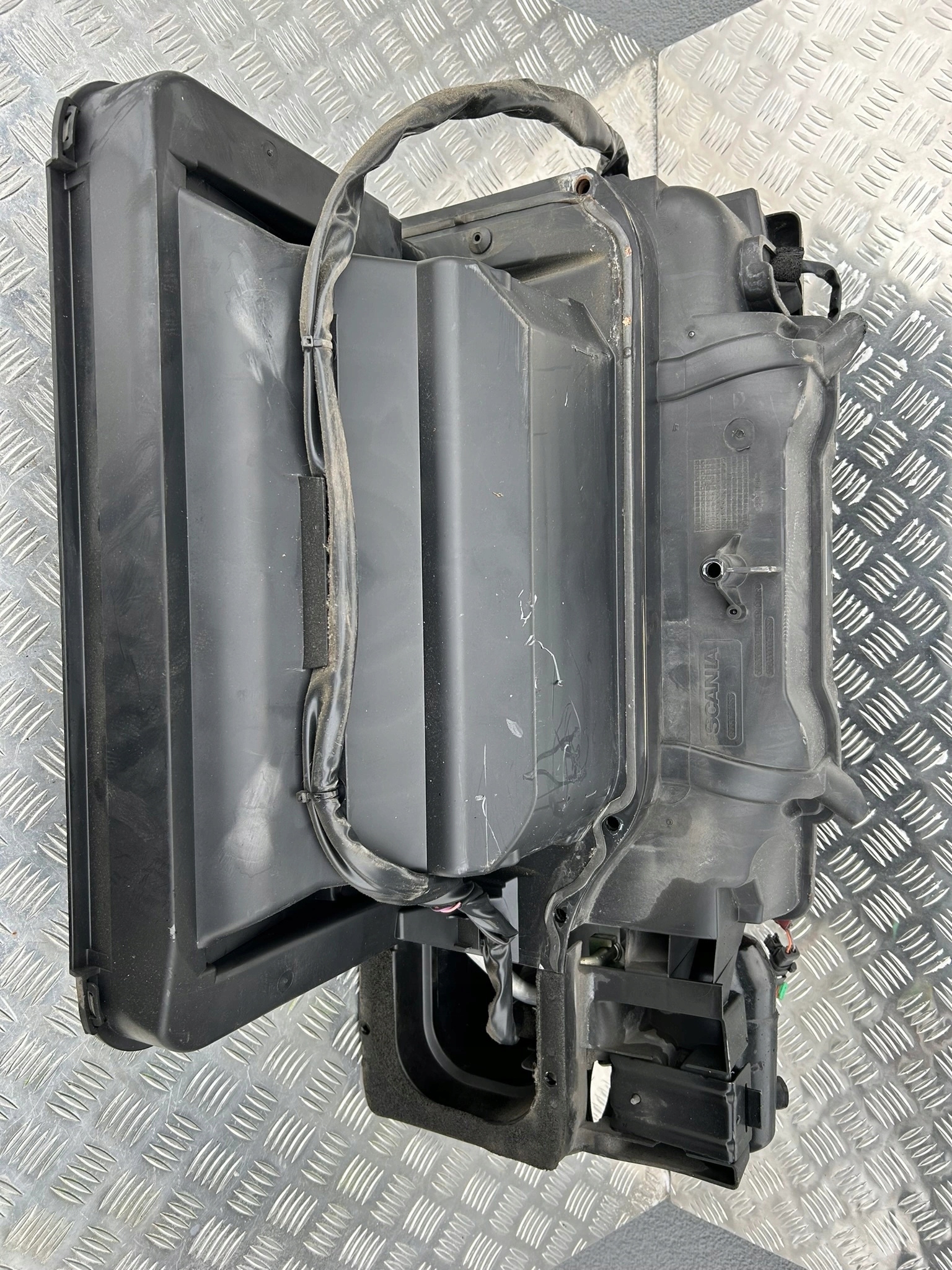 NAGRZEWNICA KOMPLETNA SCANIA EURO 5 / EURO 6 - obrazek 4