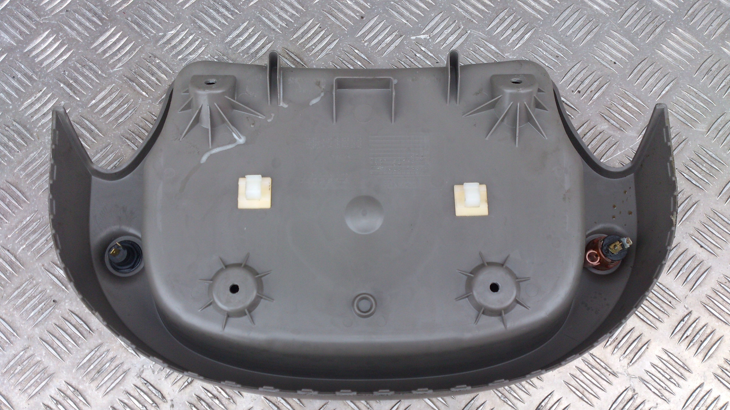 PÓŁKA STOLIK KOKPITU DOLNY DAF XF 105 - obrazek 3