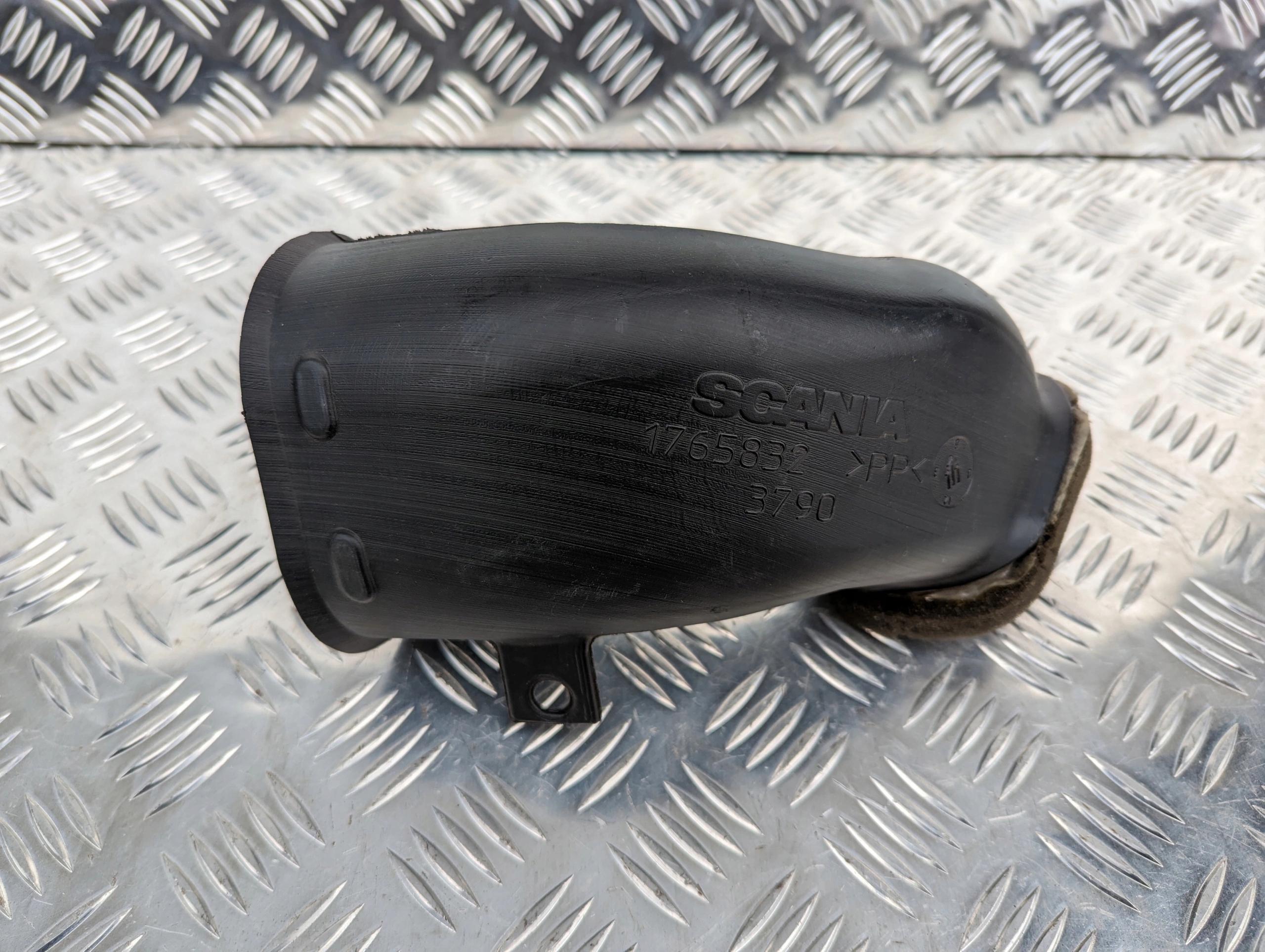 RURA PRZEWÓD FILTRA POWIETRZA SCANIA R