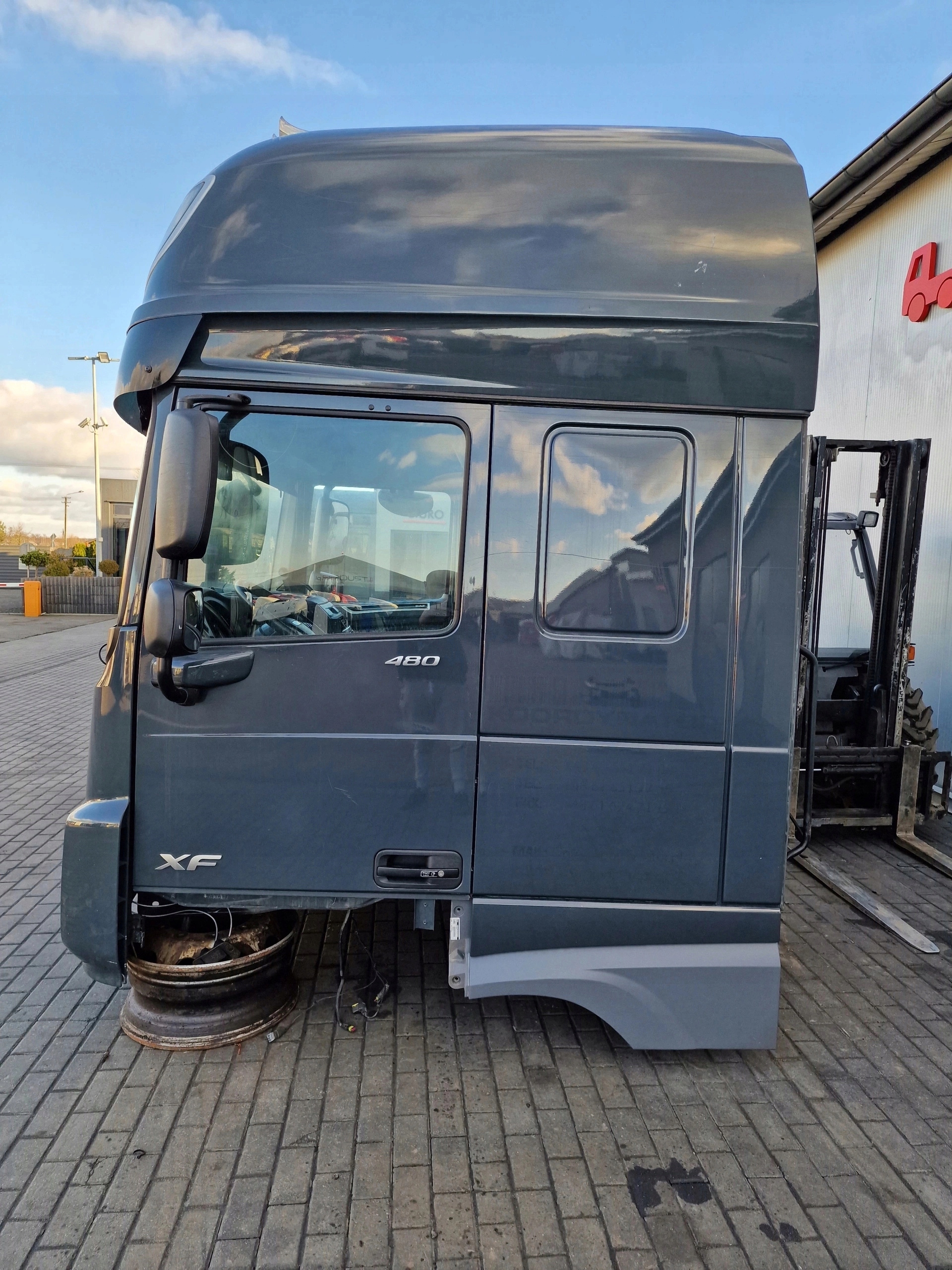 KABINA DAF XF 106 480 LIFT EURO 6 - obrazek 7