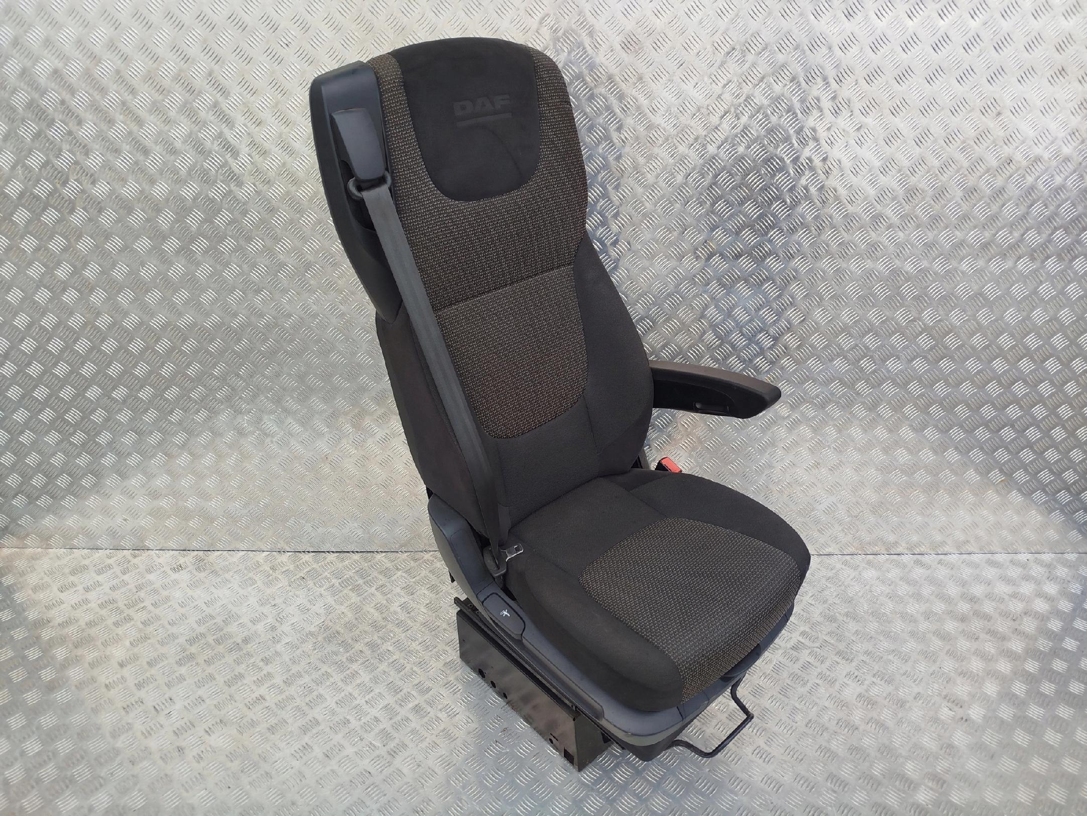 FOTEL PASAŻERA SZTYWNY DAF XF 106 - obrazek 2