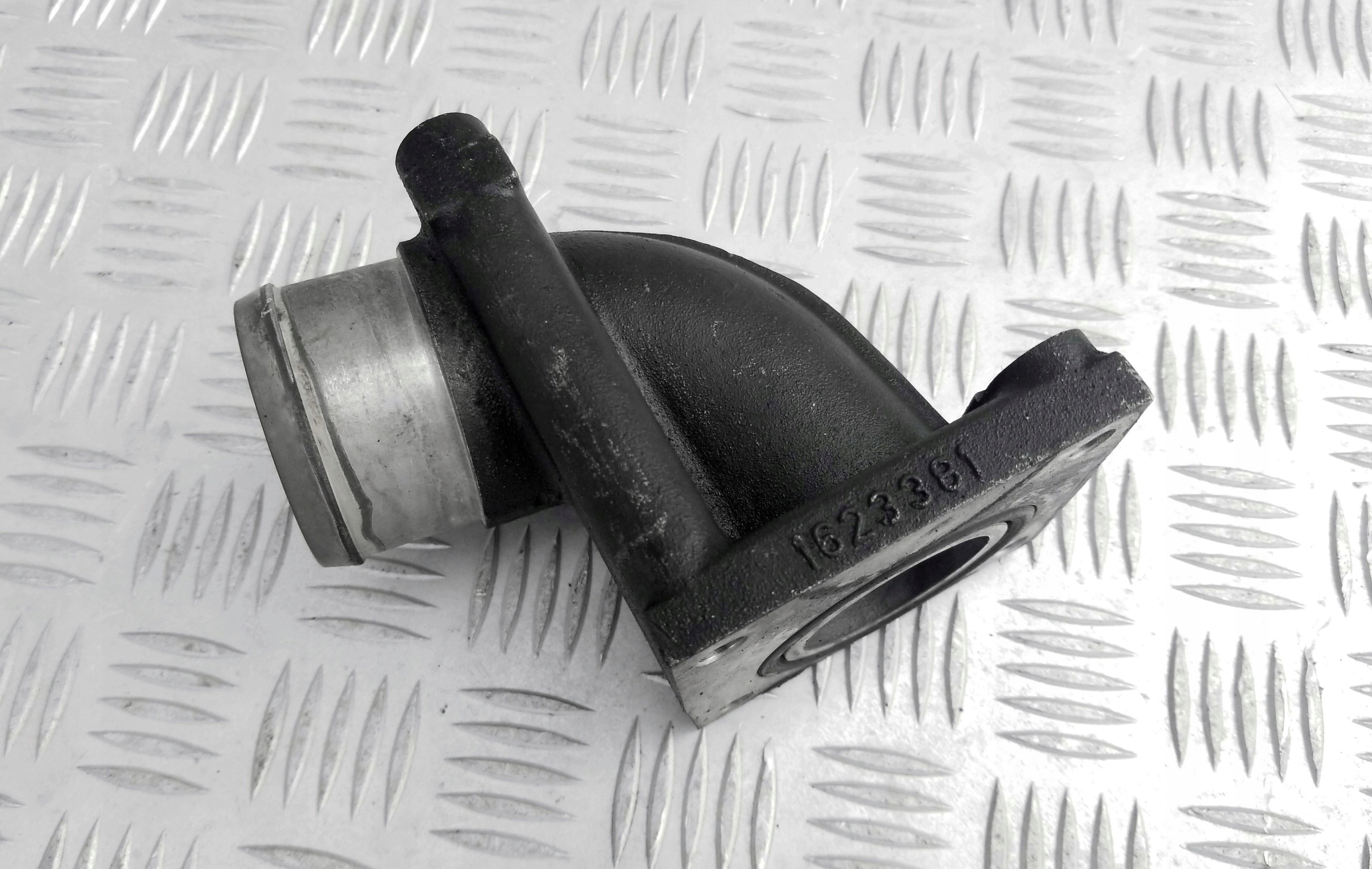 KRÓCIEC WODY DAF XF 105 - obrazek 3