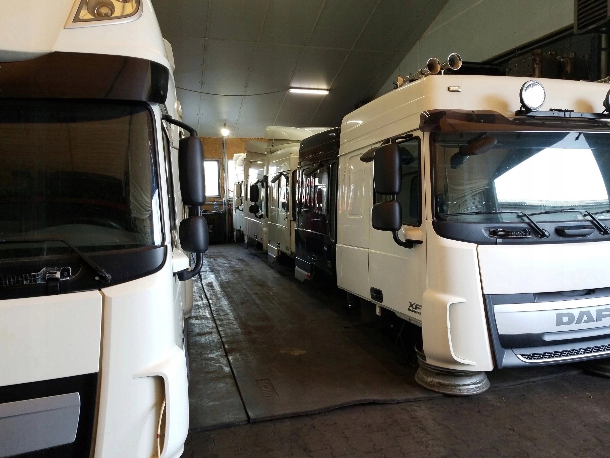 KABINA DAF XF 106 SC - obrazek 4