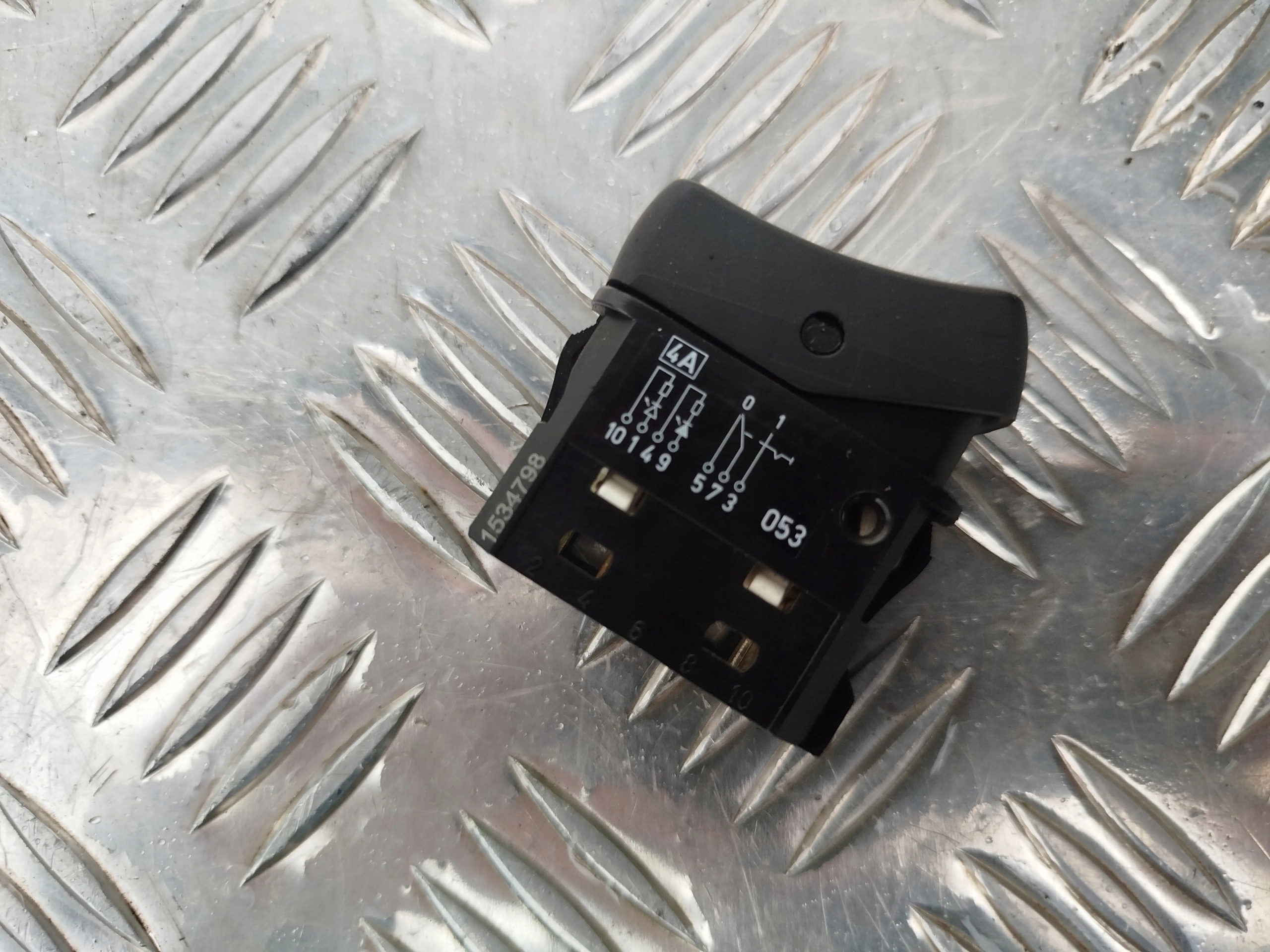 PRZEŁĄCZNIK PRZYCISK SCANIA R 1534798 - obrazek 2