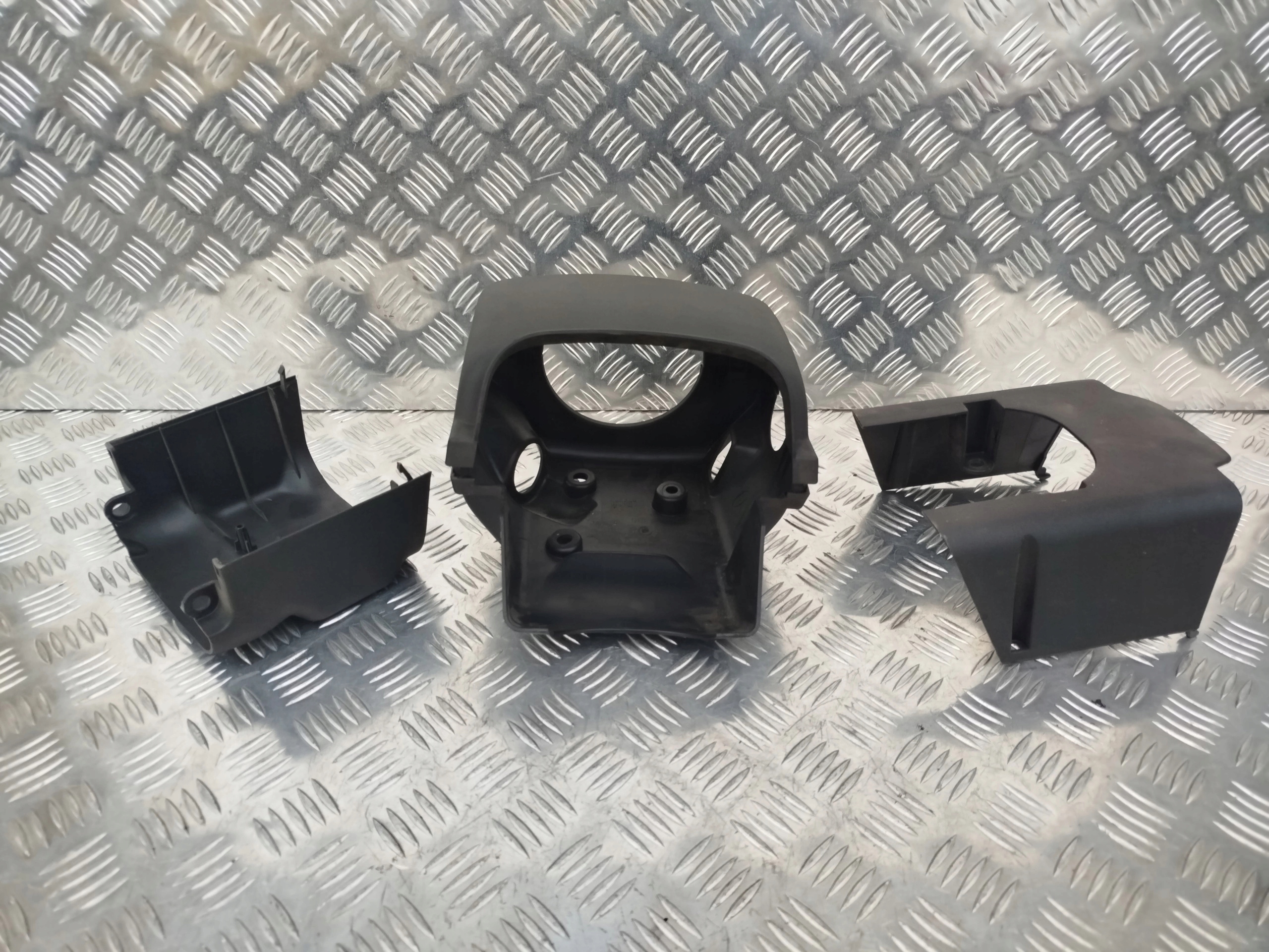 OSŁONA OBUDOWA KOLUMNY KIEROWNICZEJ SCANIA R - obrazek 2