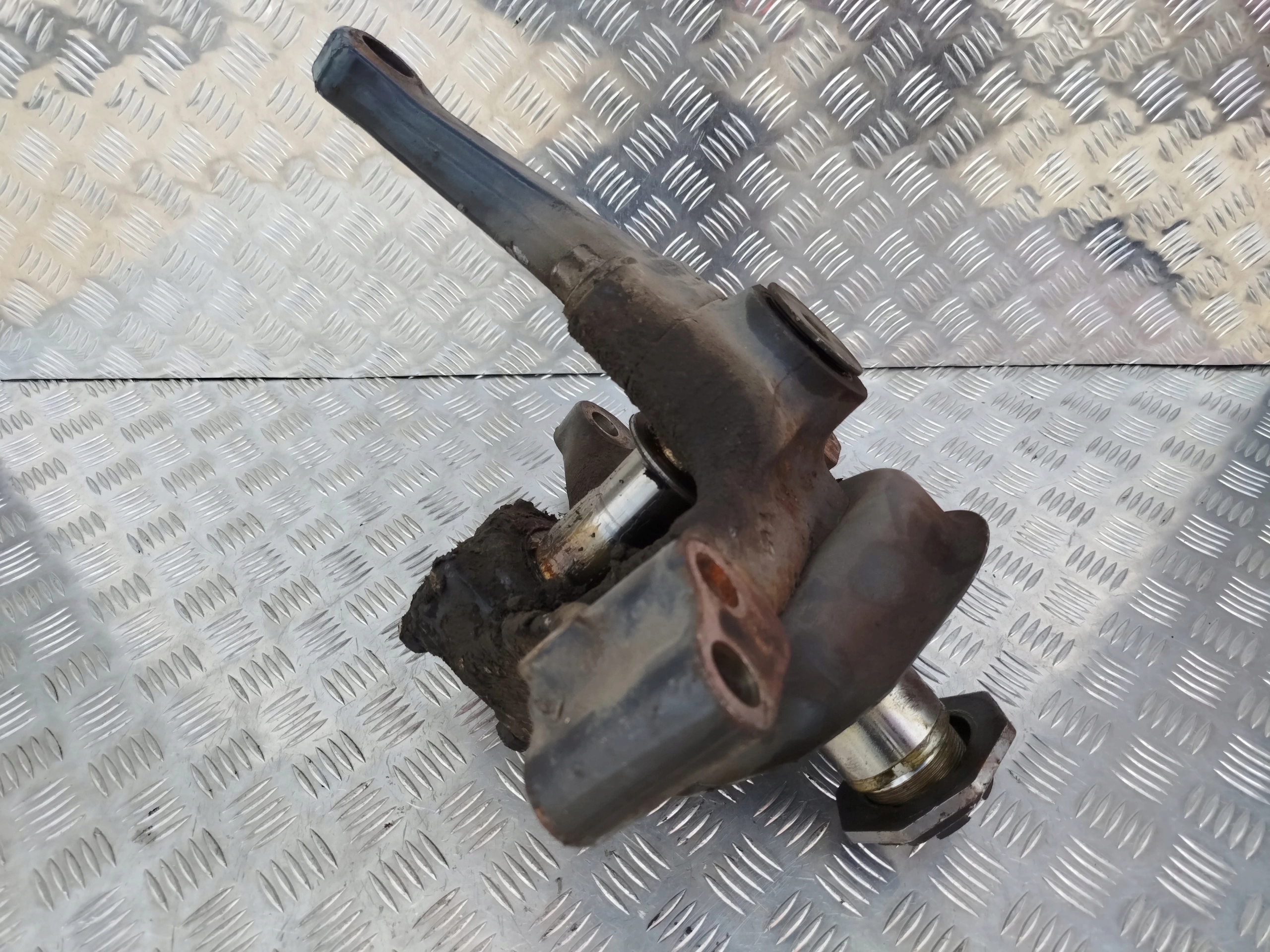 ZWROTNICA HAMULEC TARCZOWY LEWA SCANIA NTG - obrazek 2