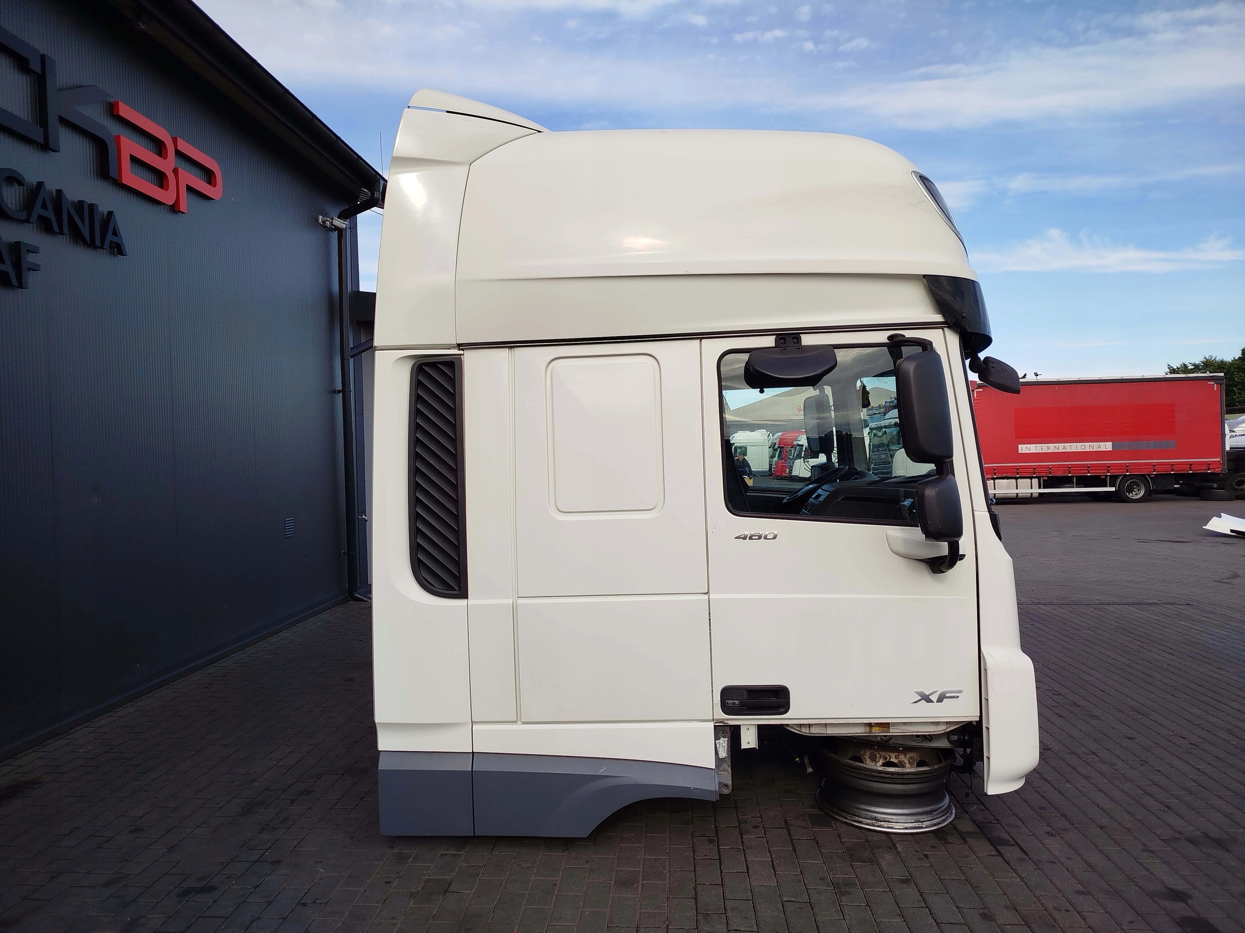 KABINA DAF XF 106 LIFT - obrazek 3