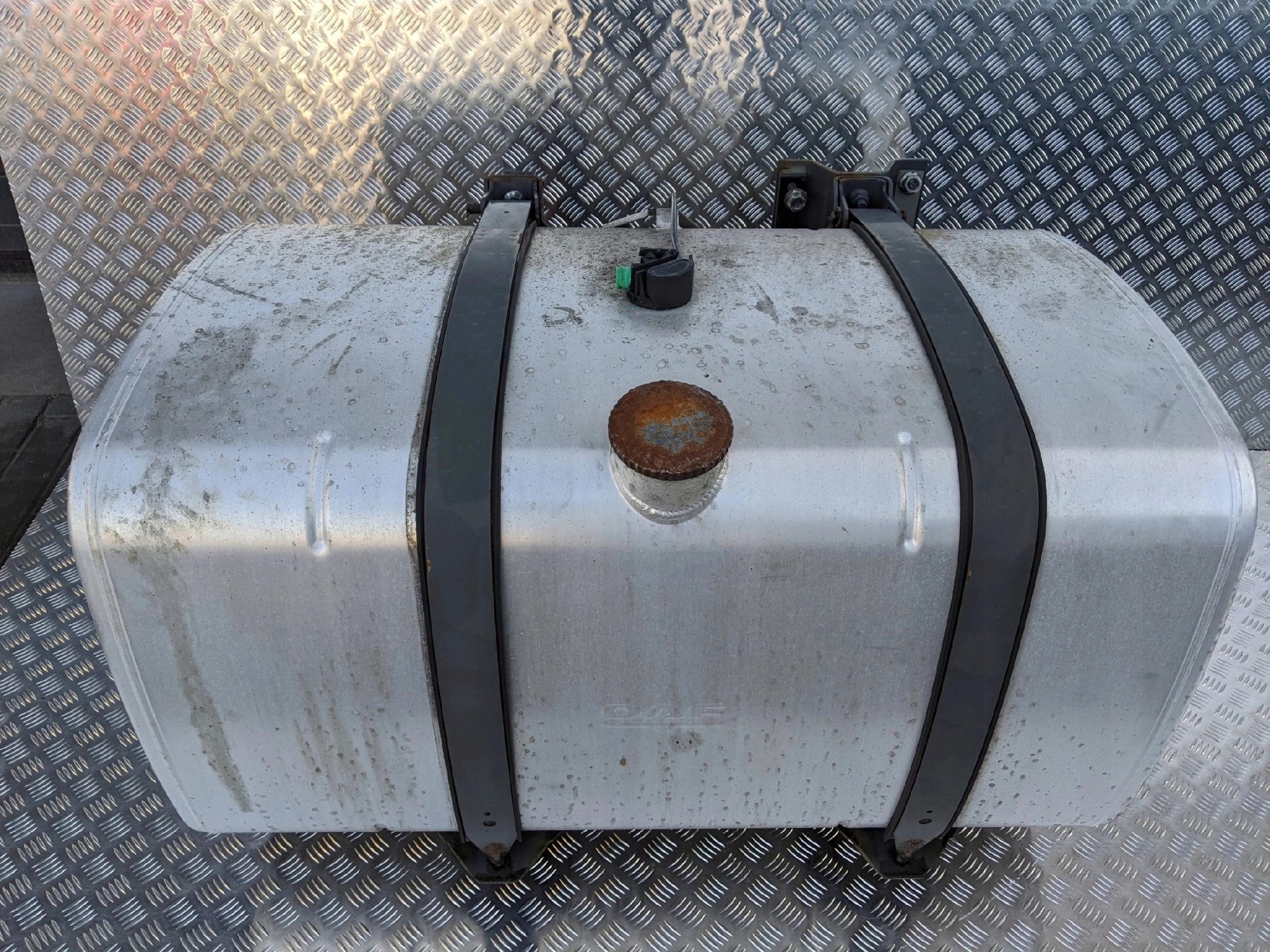 ZBIORNIK PALIWA 400 LITRÓW Z ŁAPAMI DAF XF 106 - obrazek 4