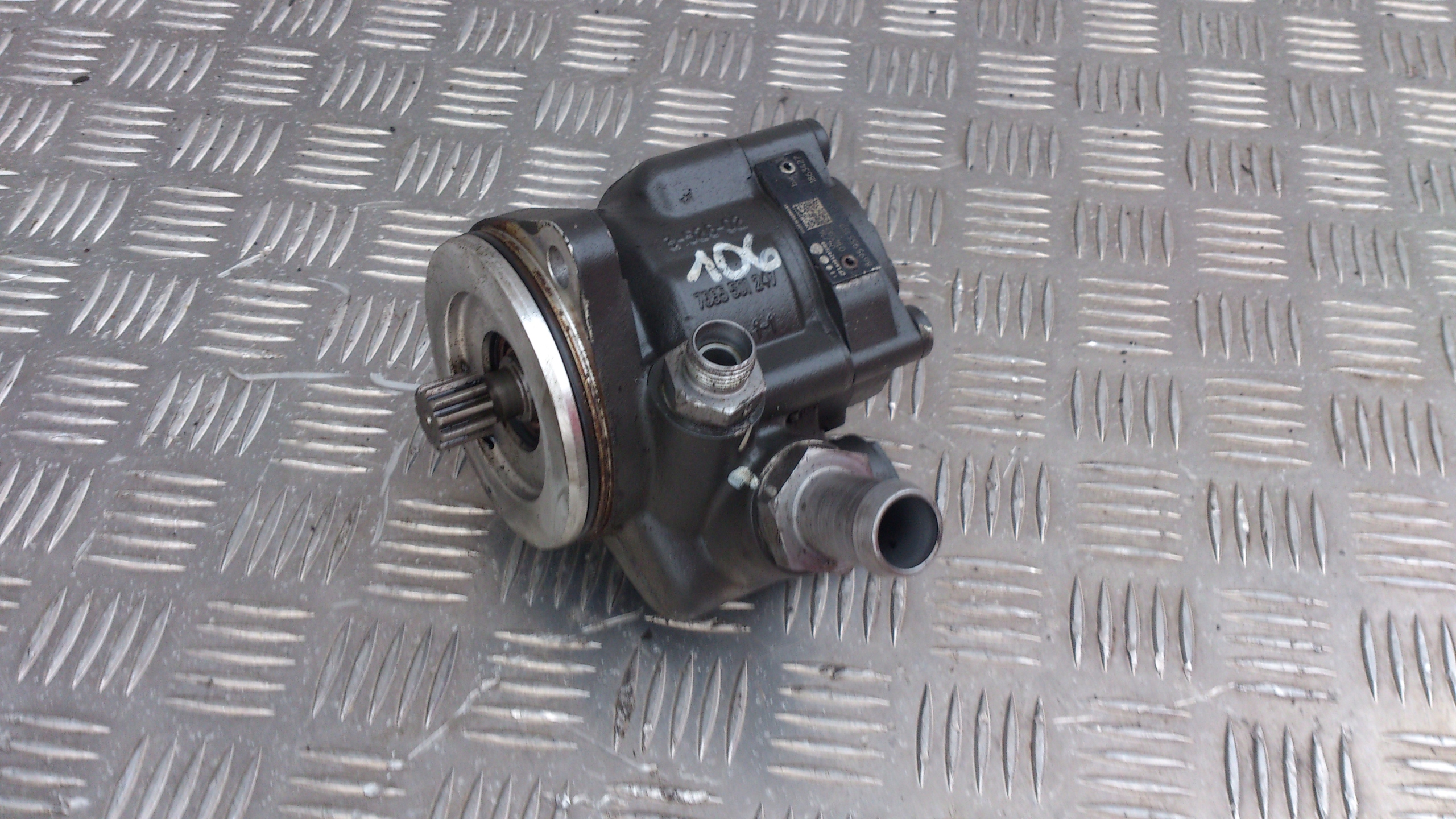 POMPA WSPOMAGANIA PALIWA DAF XF 106 - obrazek 2