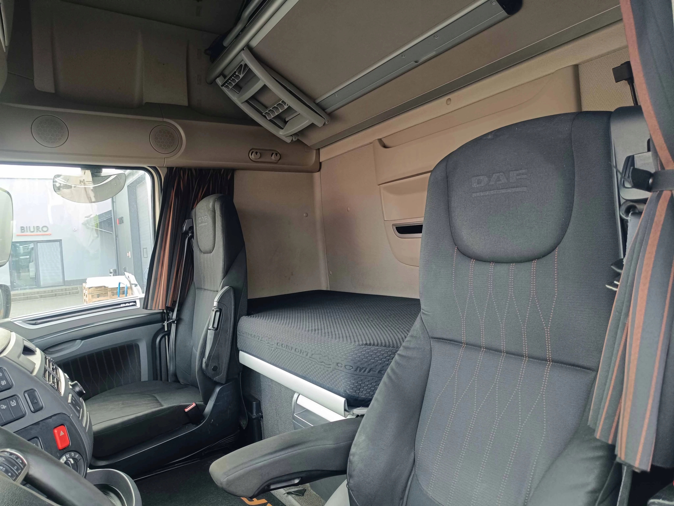 KABINA DAF XF 106 480 LIFT SSC - obrazek 12