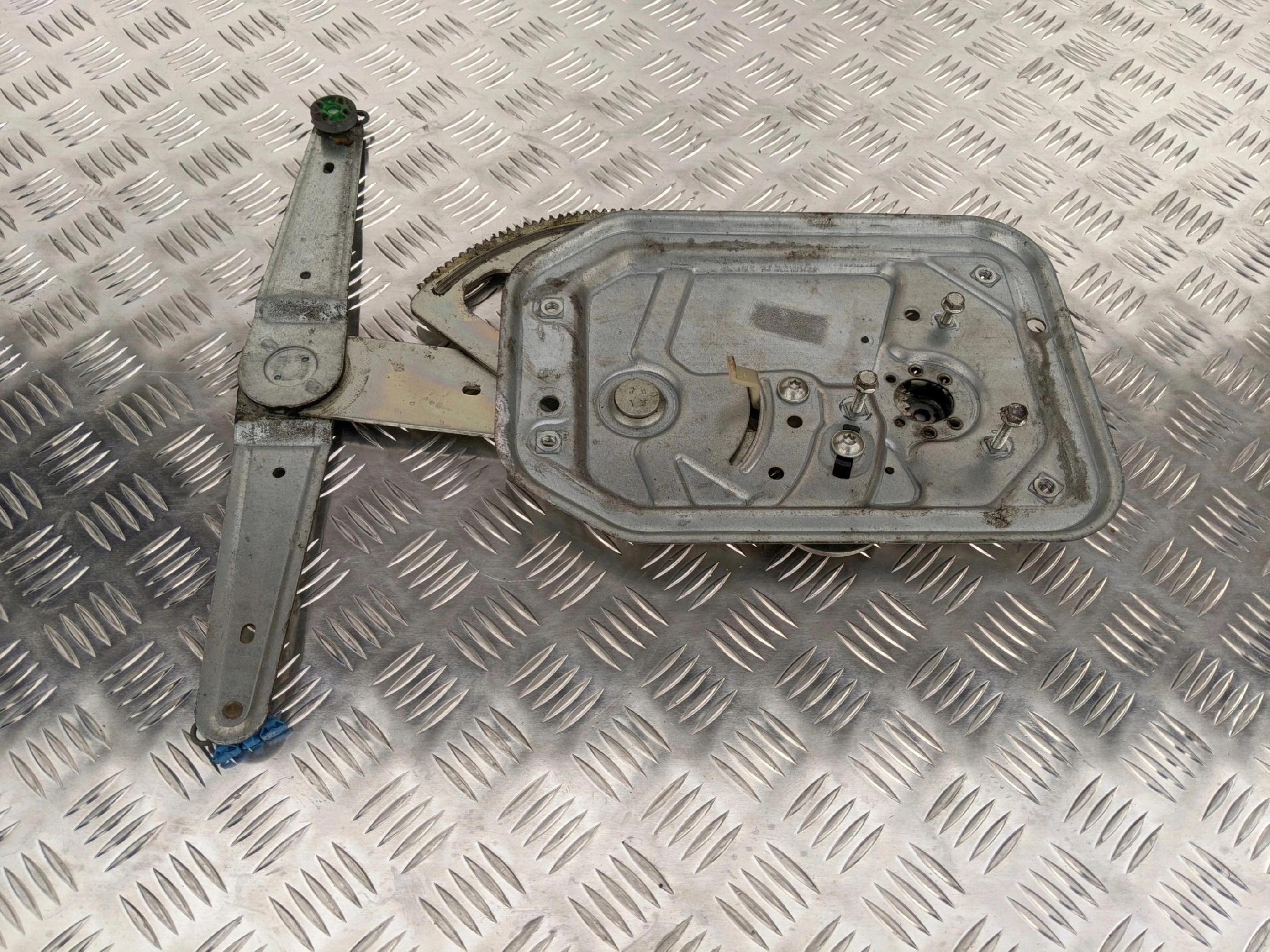 MECHANIZM PODNOSZENIA SZYB SCANIA 4 SCANIA R