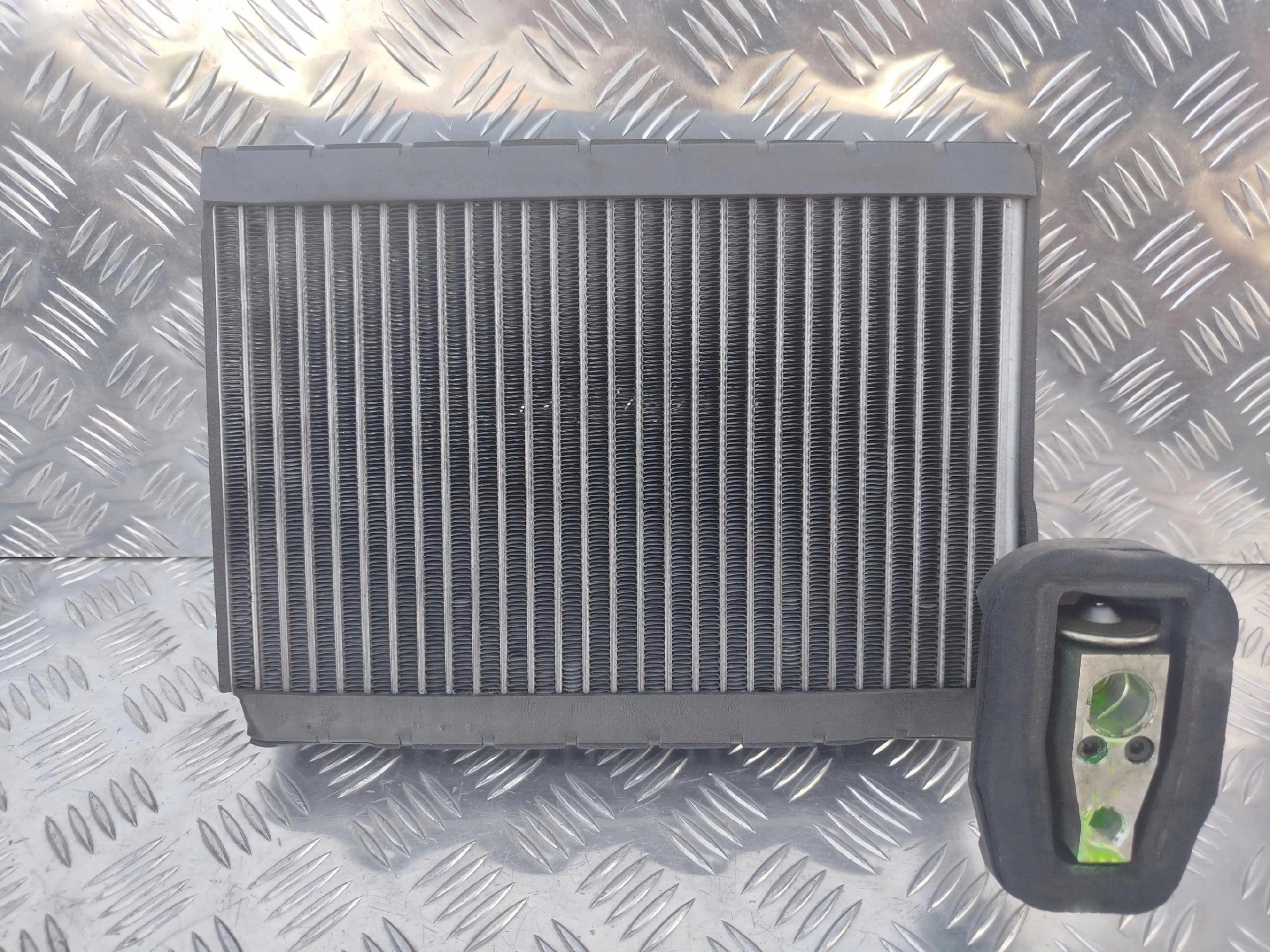 CHŁODNICZKA CHŁODNICA NAGRZEWNICY SCANIA NTG - obrazek 2