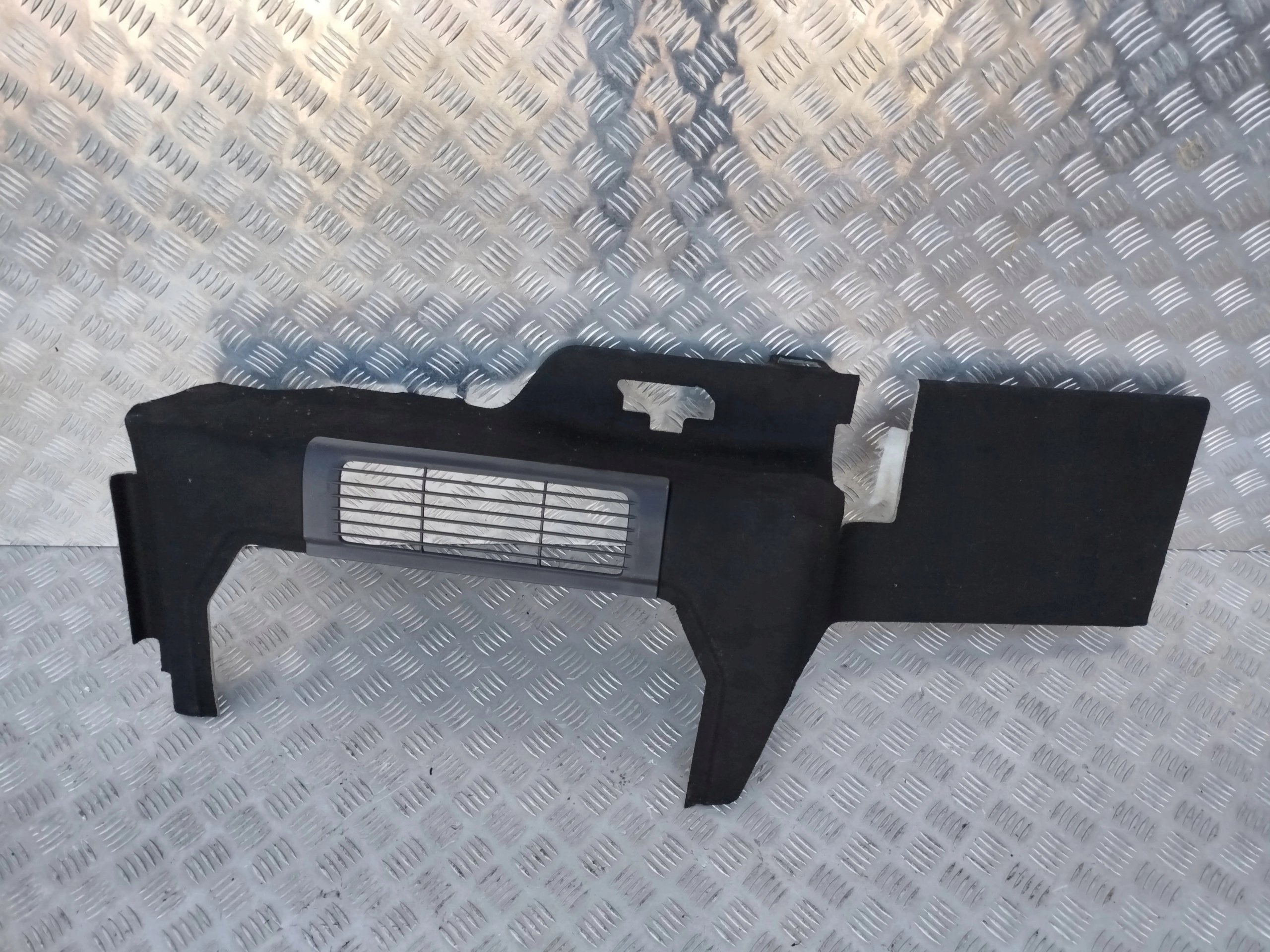 TAPICERKA SCHOWKA TYLNEGO PRAWA KABINY SCANIA G NTG