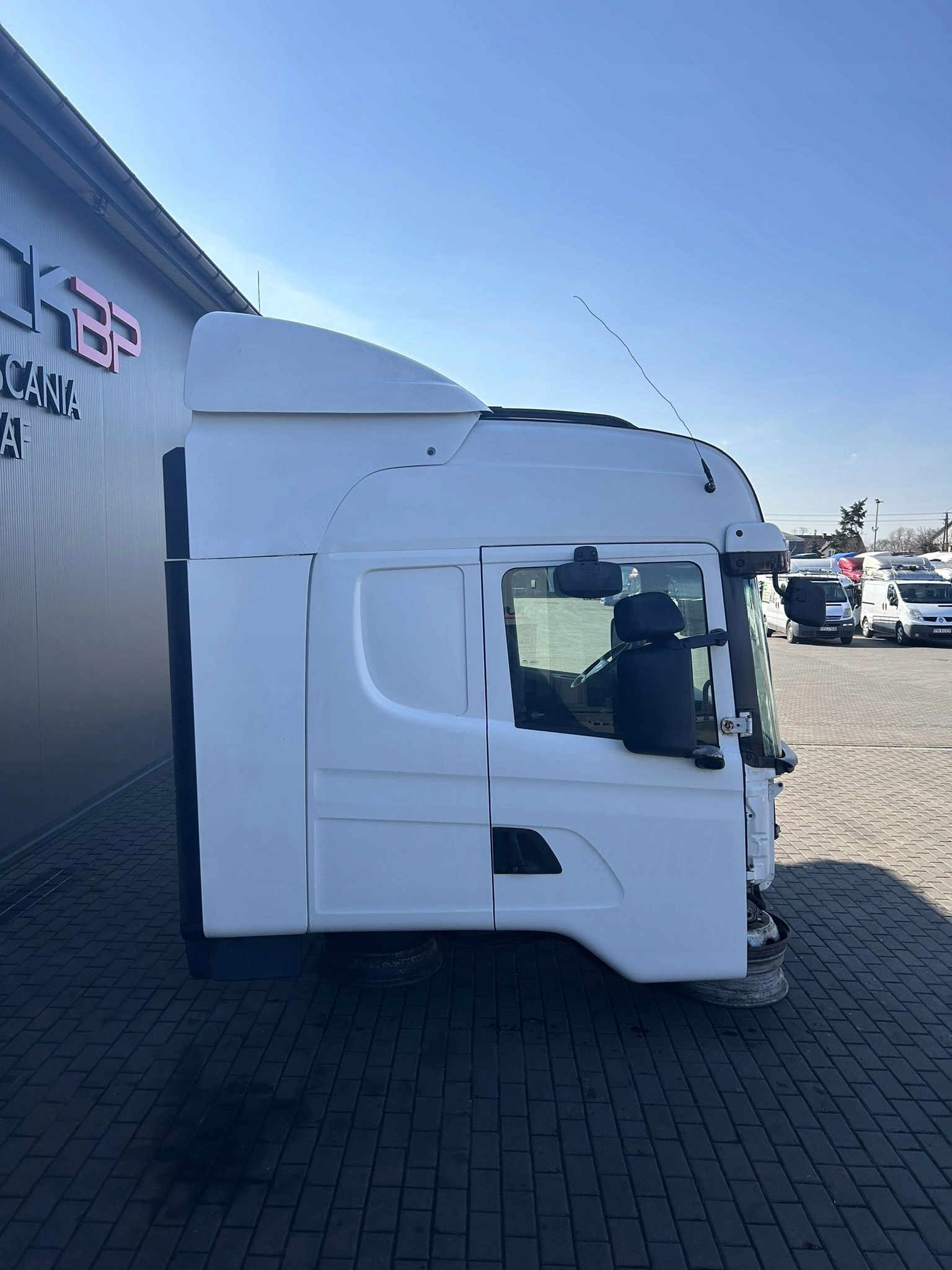 KABINA SCANIA CR19 HPI 2012 ROK - obrazek 5