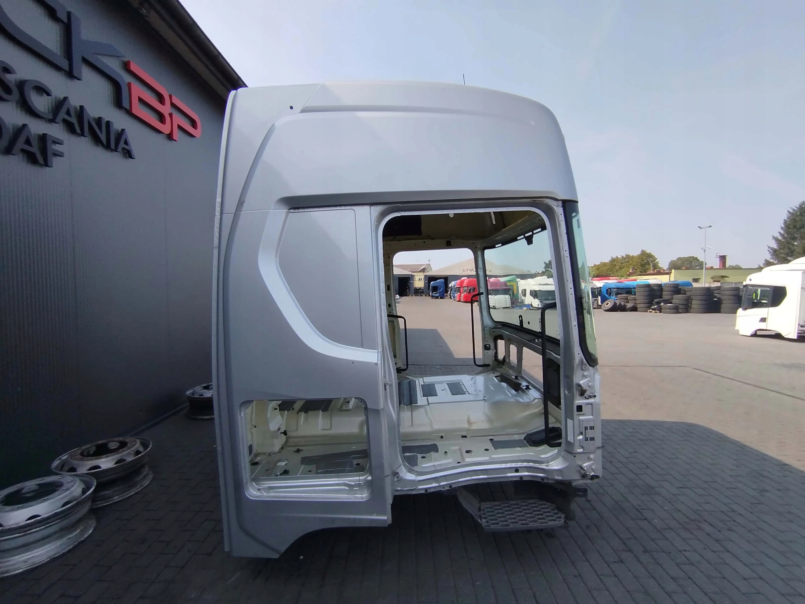 KABINA GOŁA SCANIA R NTG - obrazek 6