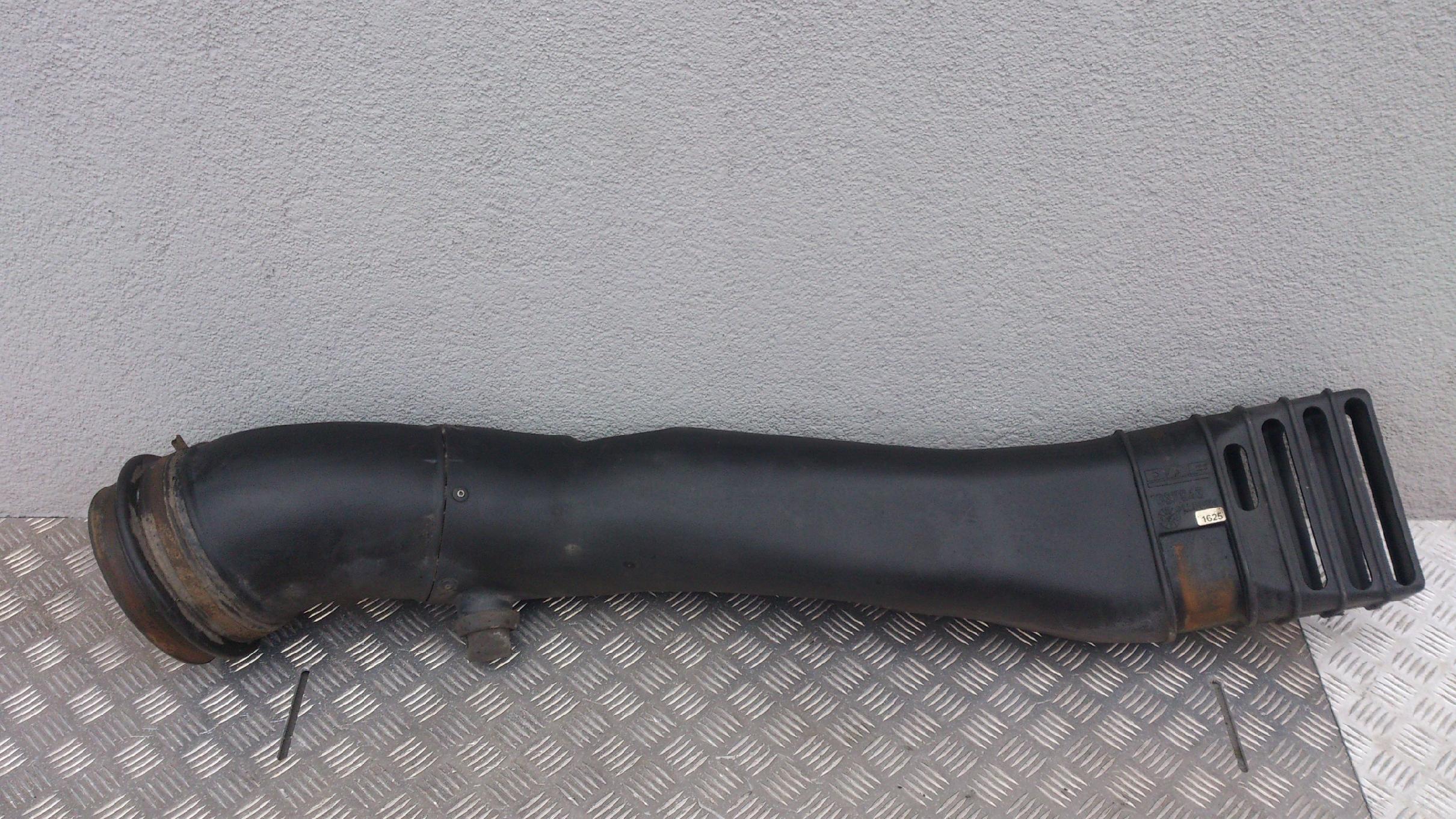 RURA FILTRA DOLOT DAF XF 105 BDF 1637943