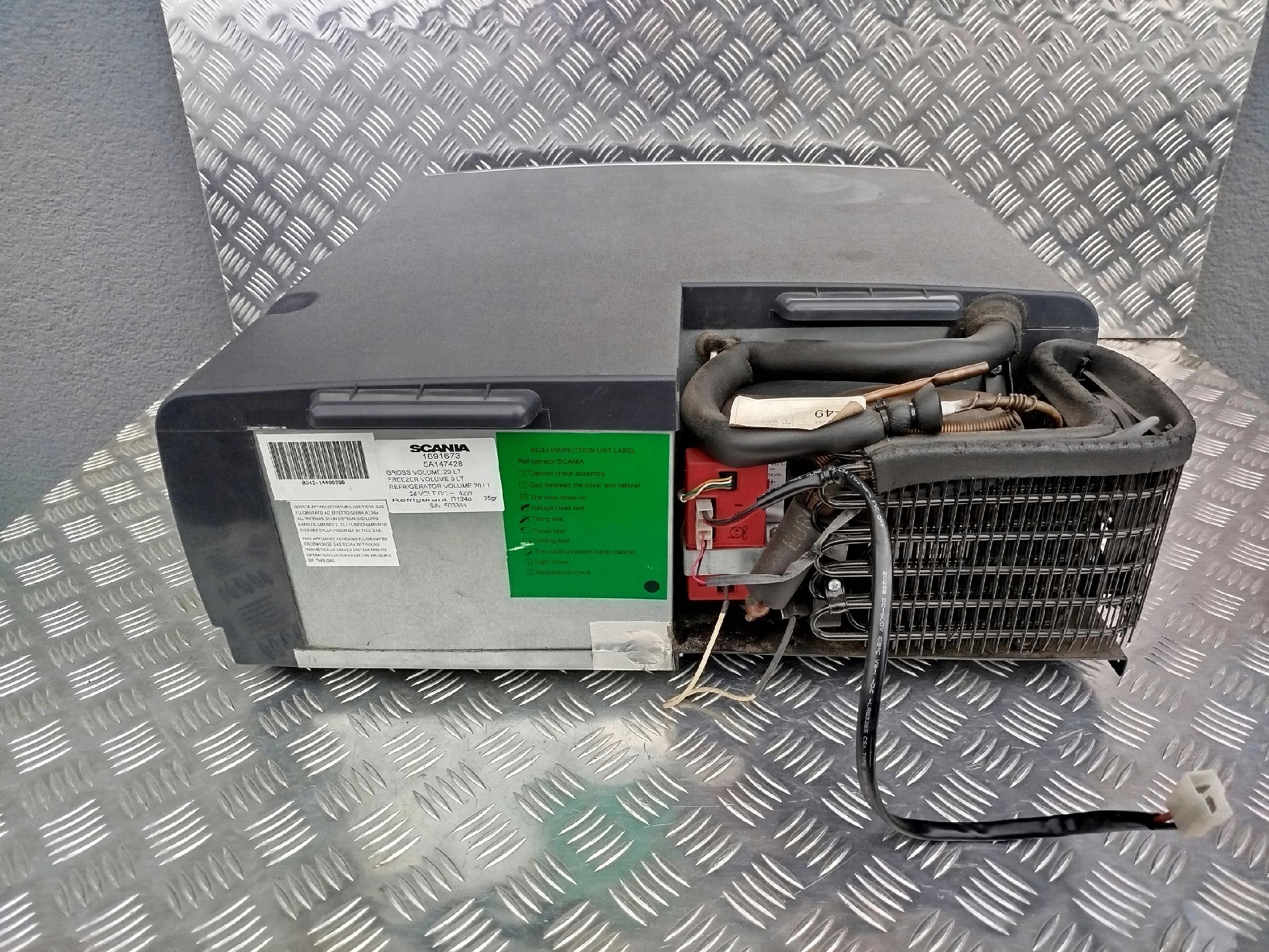 LODÓWKA SCANIA R STREAMLINE - obrazek 4