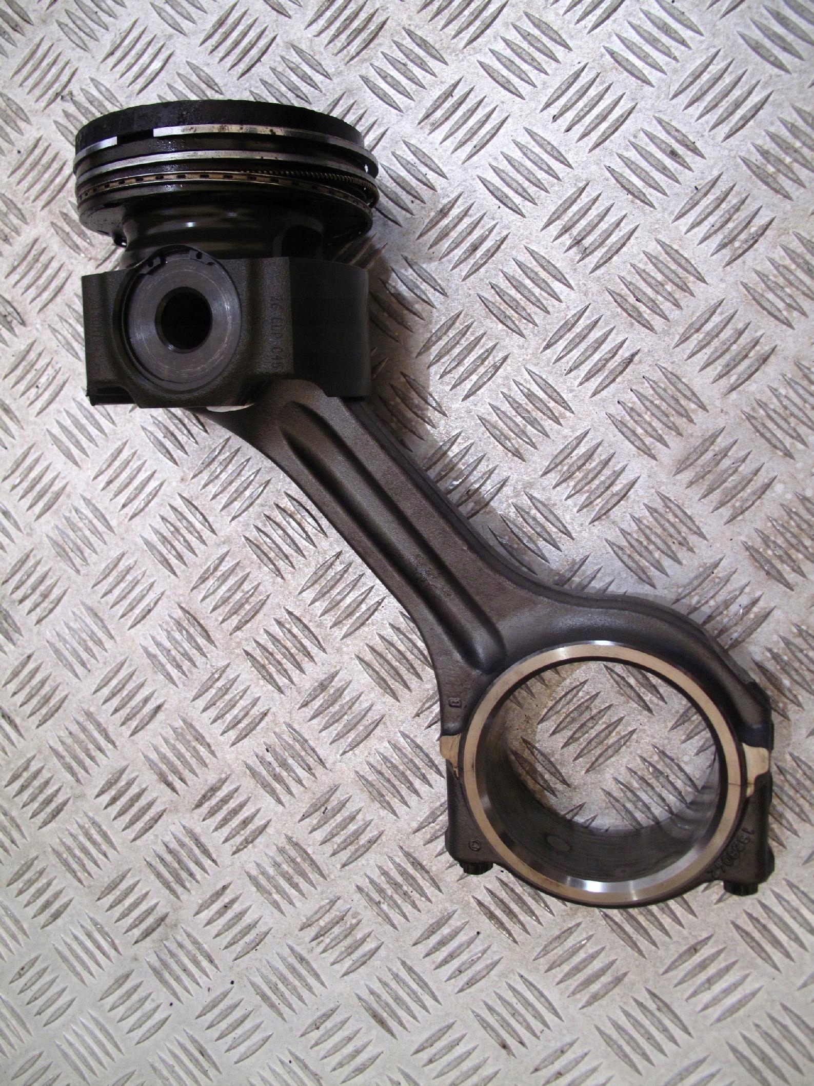 TŁOK Z KORBOWODEM NA 2 ŚRUBY SCANIA 410 EURO 6