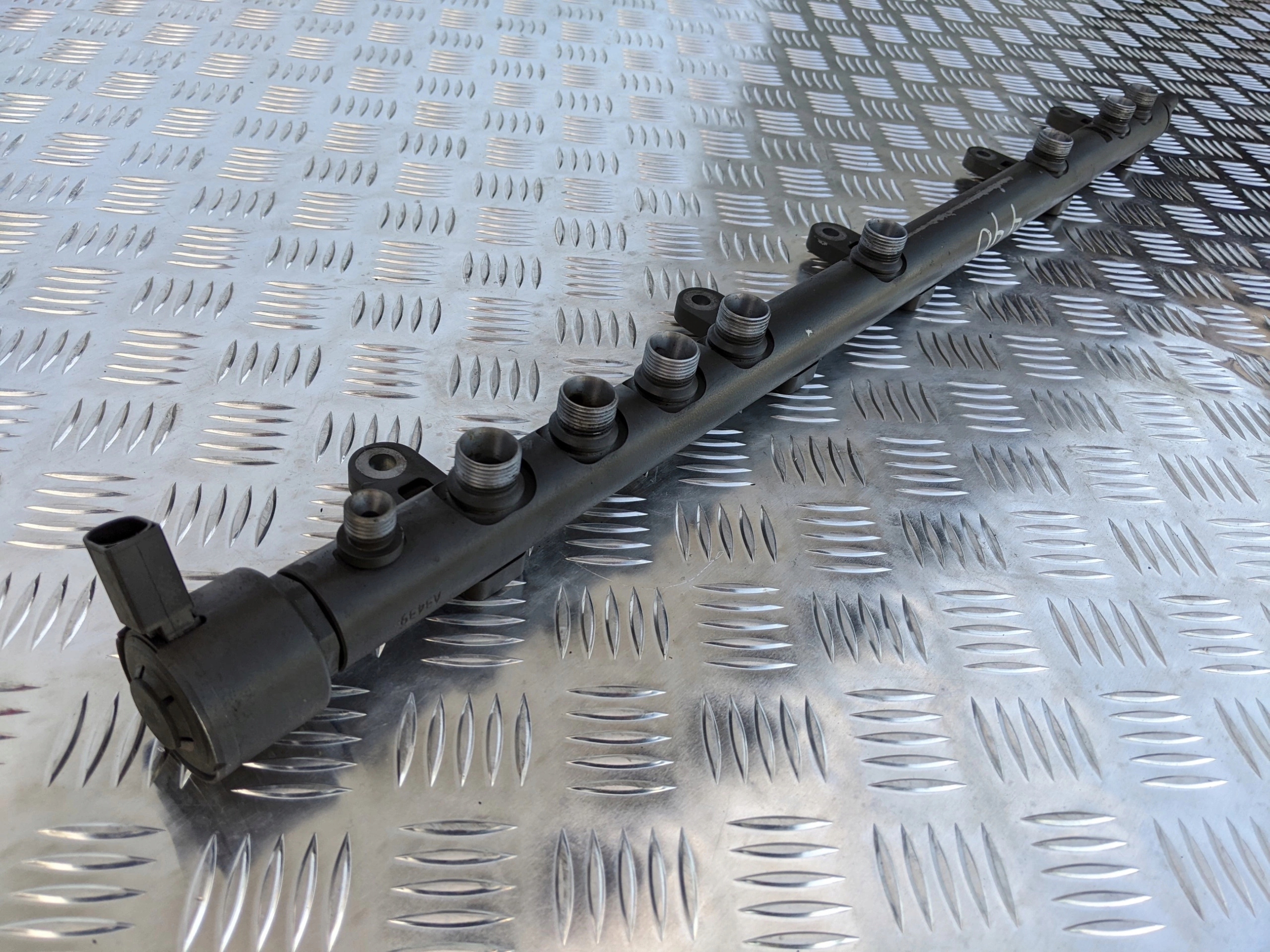 LISTWA PALIWOWA DAF 106 EURO 6 - obrazek 2