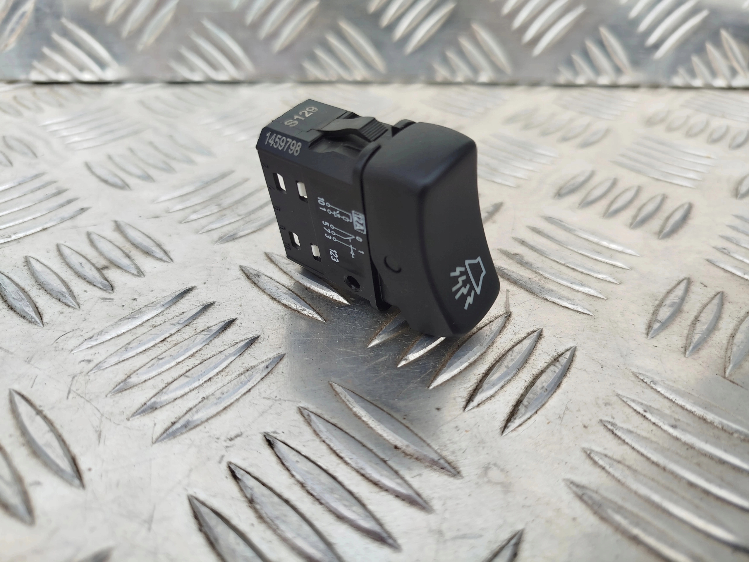 PRZEŁĄCZNIK PRZYCISK SCANIA R 1892246 - obrazek 8