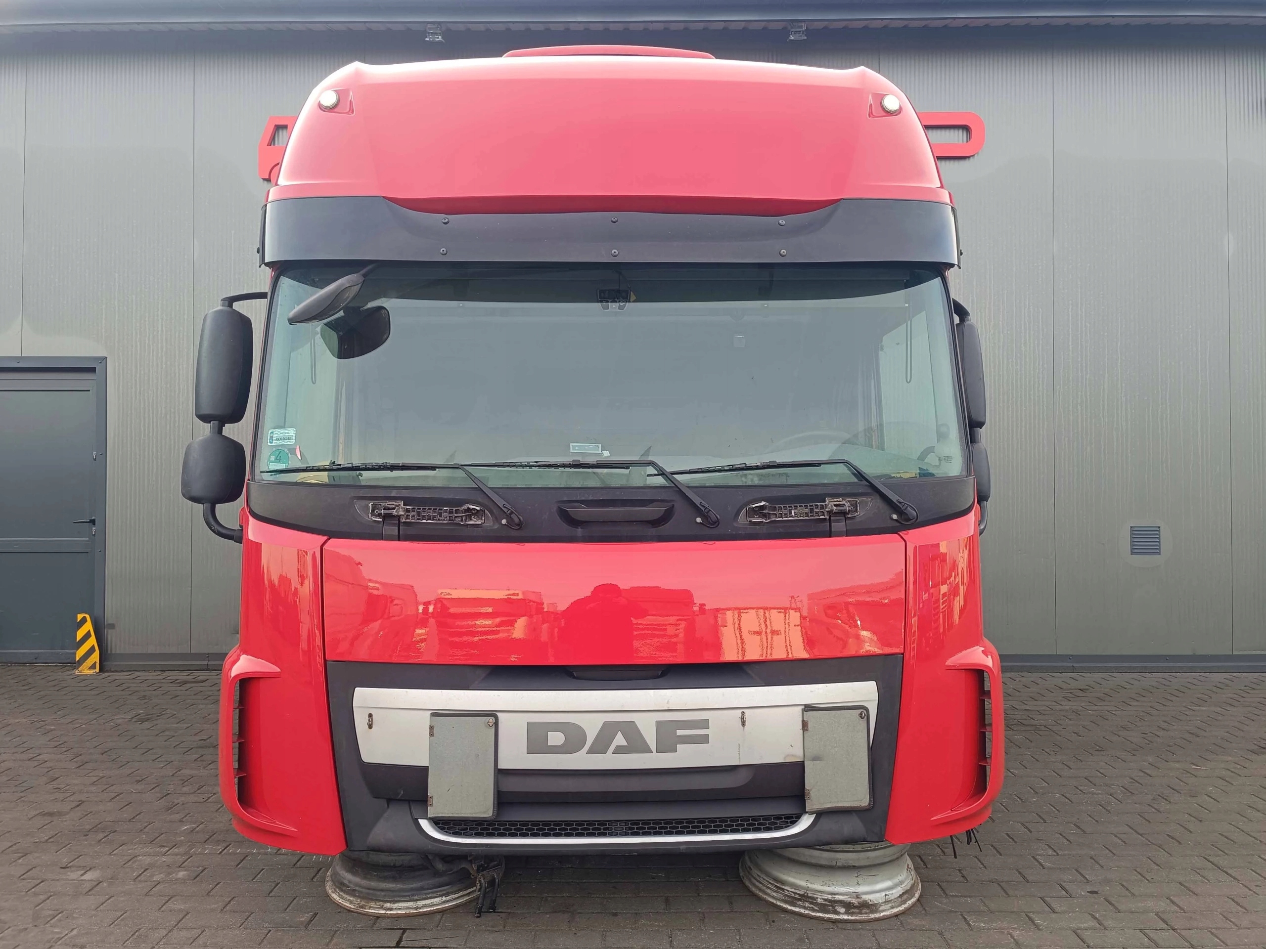 KABINA DAF XF 106 480 LIFT SSC - obrazek 14