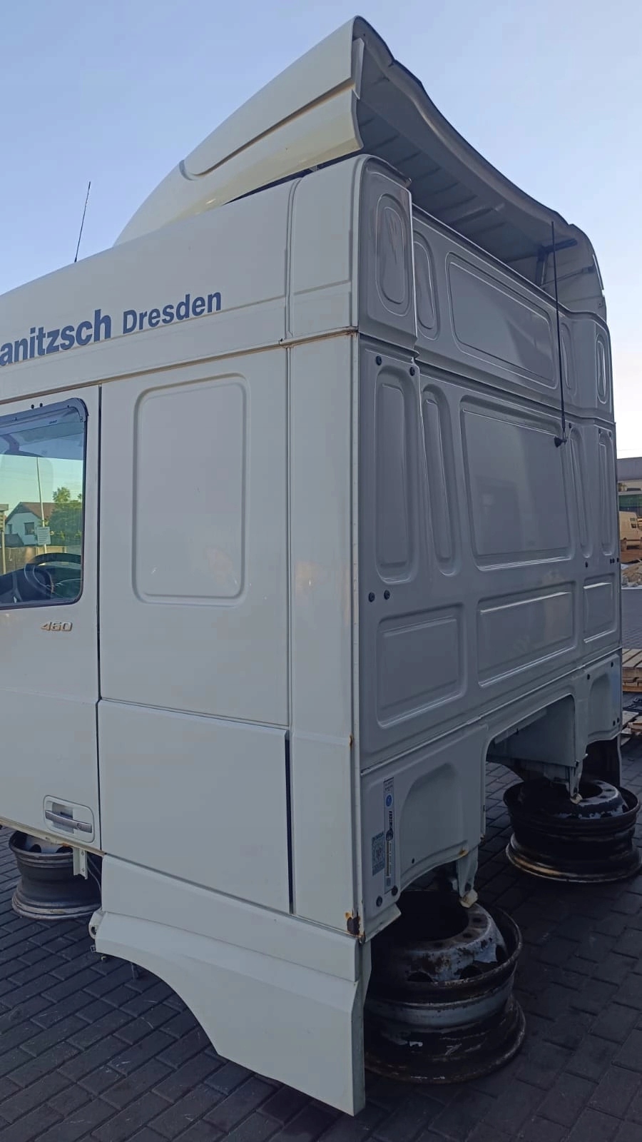 KABINA DAF XF 106 - obrazek 4