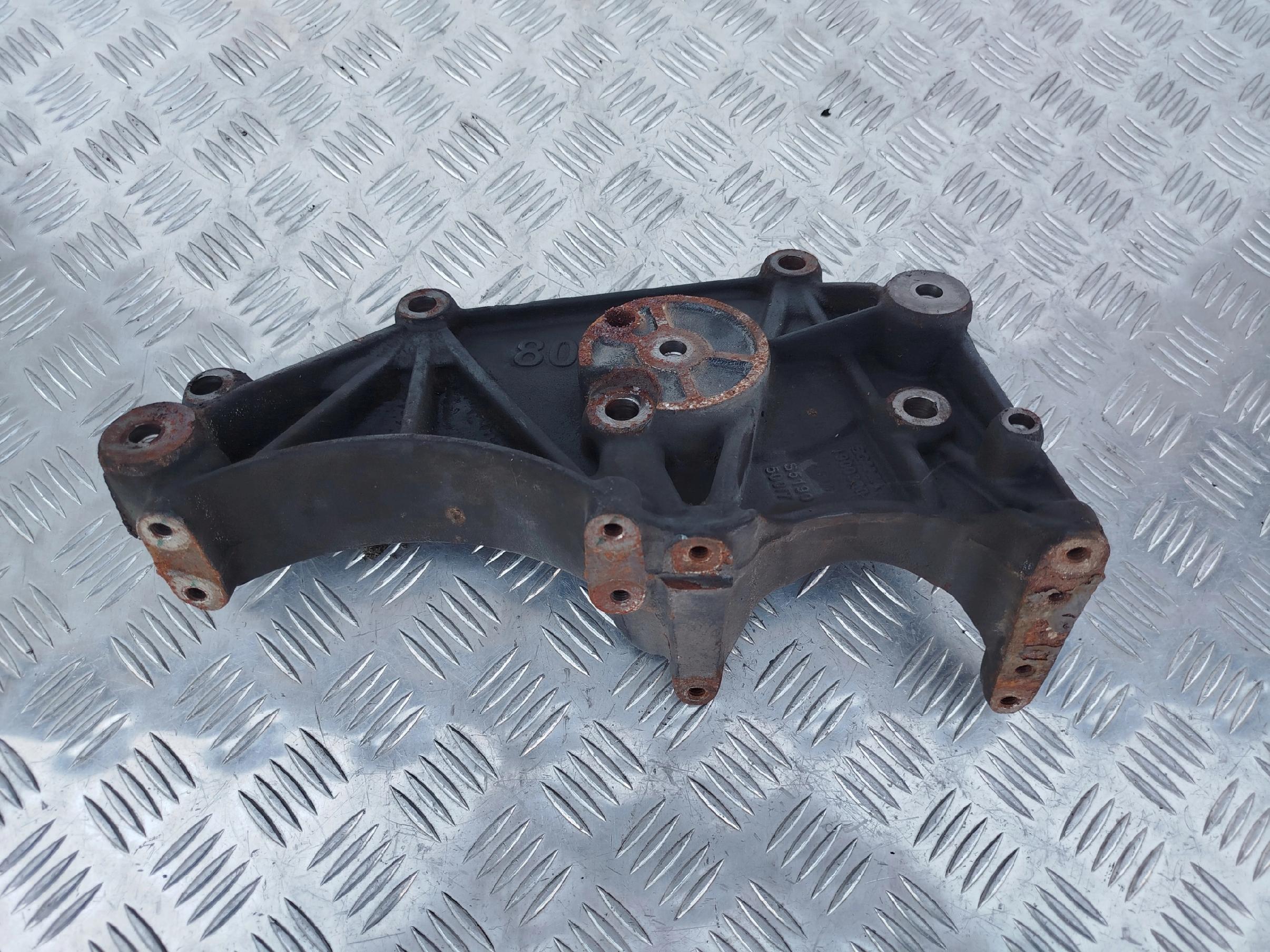 WSPORNIK PODSTAWA ALTERNATORA SCANIA NTG - obrazek 5