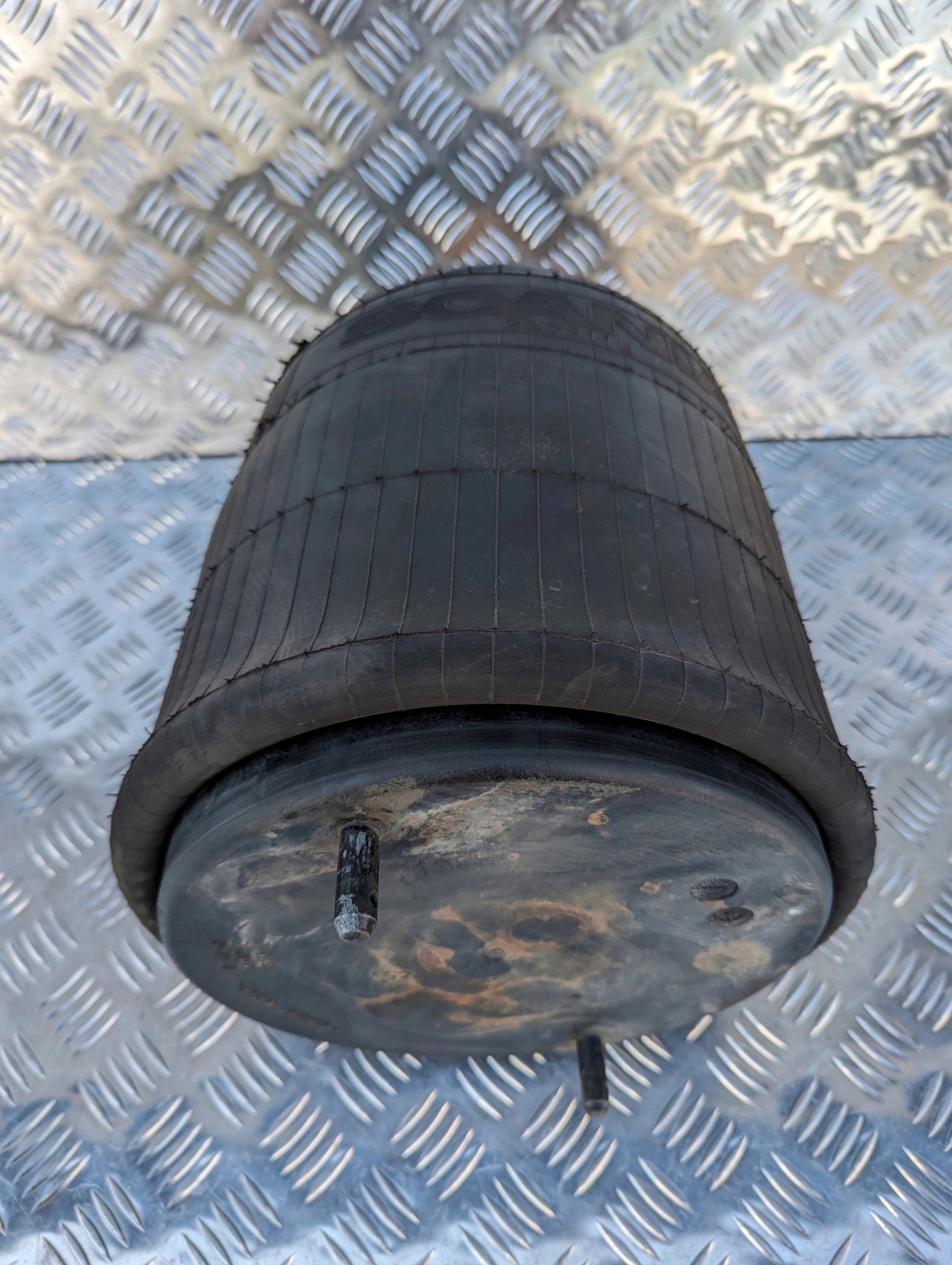 PODUSZKA ZAWIESZENIA OSI PRZEDNIEJ SCANIA NTG - obrazek 3