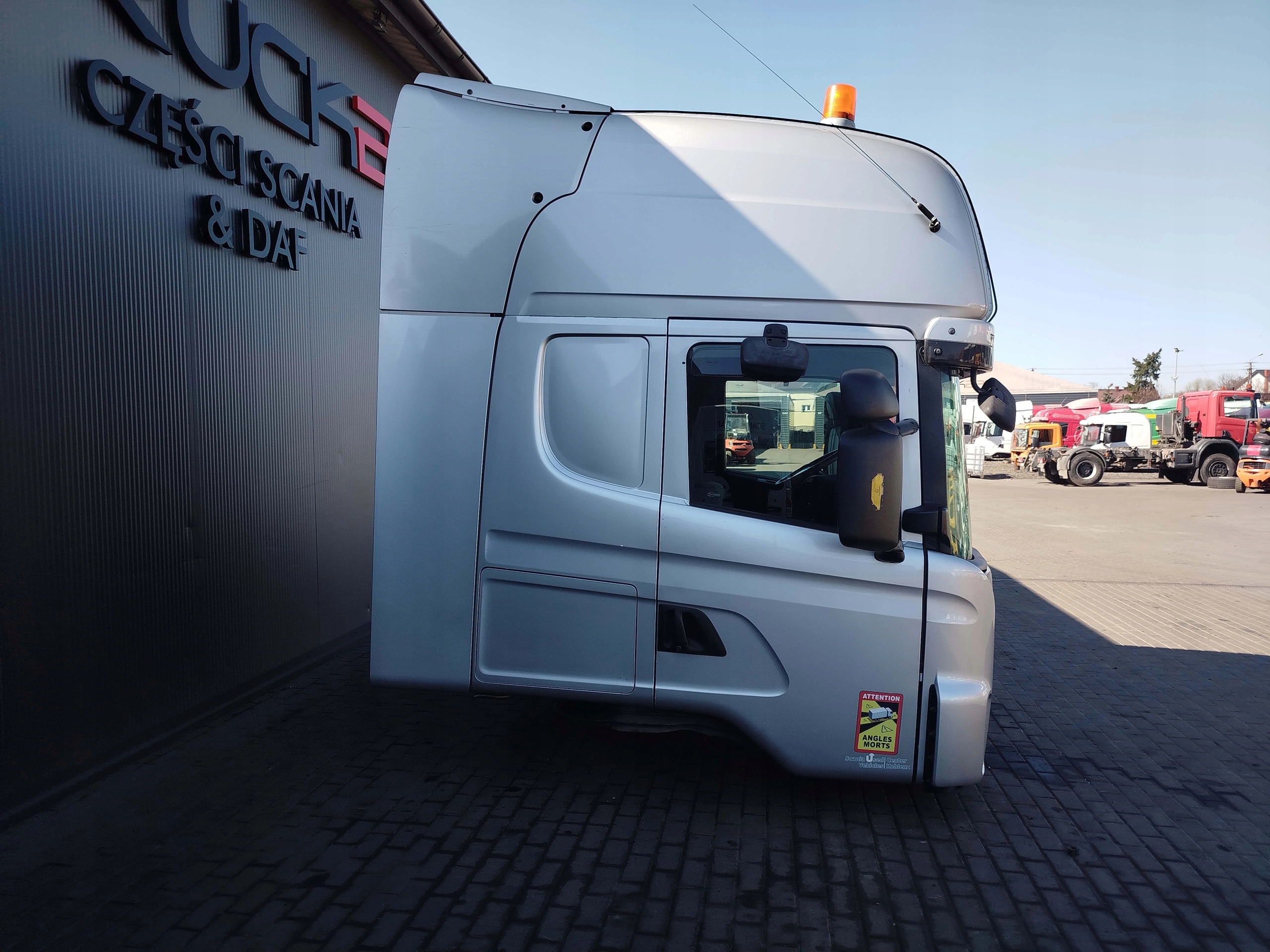 KABINA SCANIA R XPI TOPLINE - obrazek 3